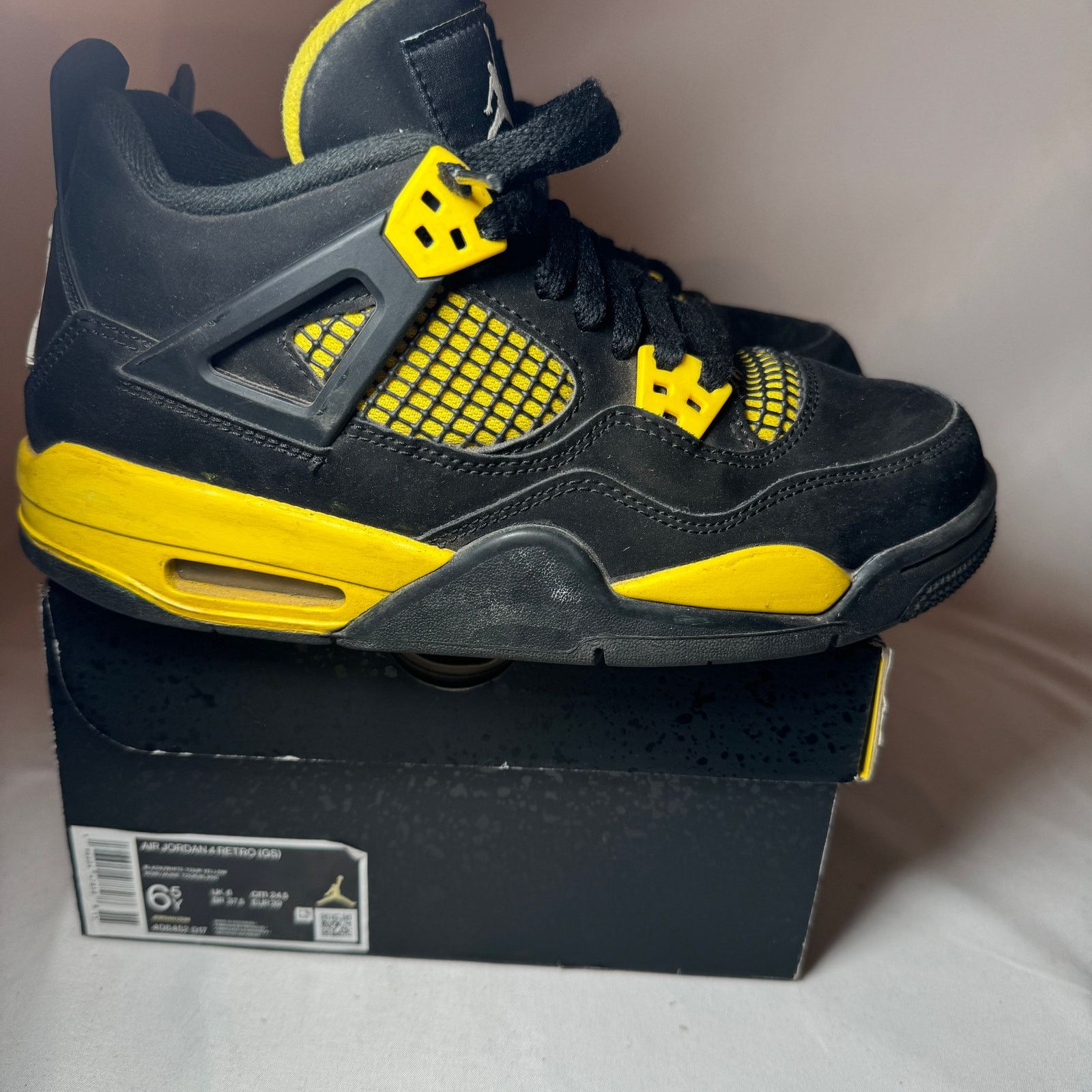 Jordan Brand × Nike Size 6.5 Nike Air Jordan 4 Retro GS Thunder 2023 Men's Shoes Size US 6.5 / EU 39-40 - 1 Thumbnail