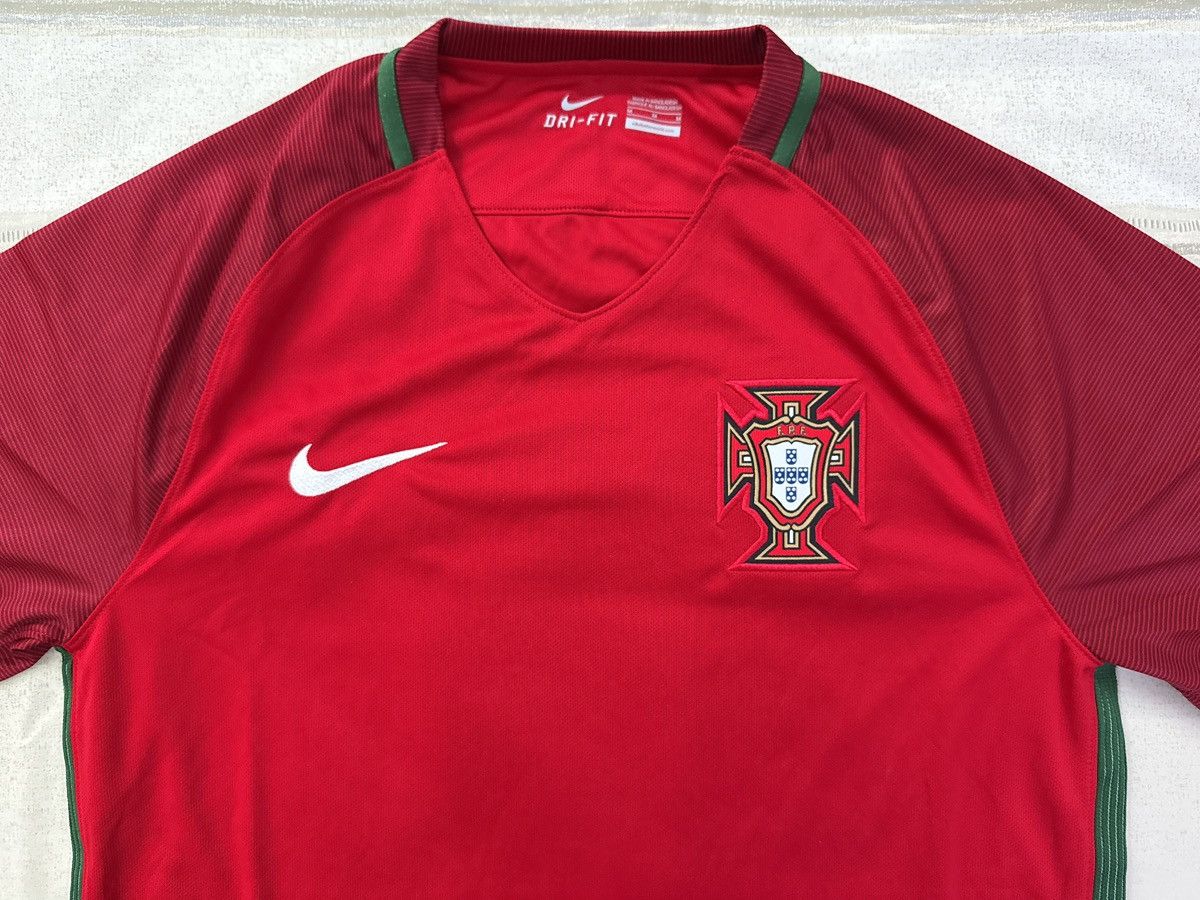 Nike Nike Portugal 2016 Euro Home Jersey Size Medium *Brand New* Size US M / EU 48-50 / 2 - 4 Thumbnail