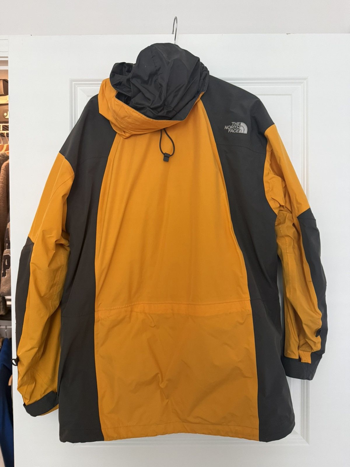 The North Face THE NORTH FACE SUMMIT SERIES GORTEX JACKET YELOW Size US L / EU 52-54 / 3 - 5 Thumbnail