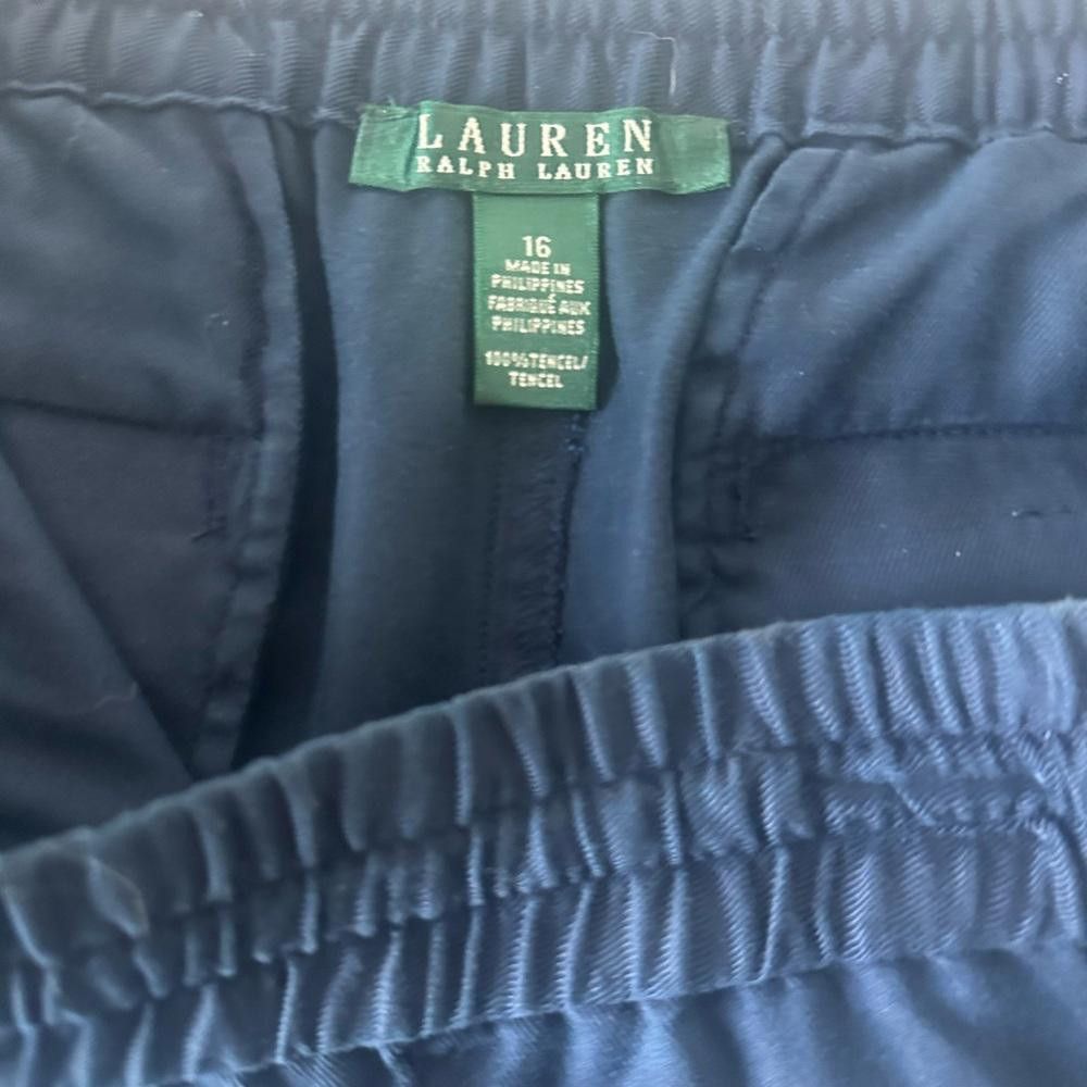 Lauren Ralph Lauren Lauren Ralph Lauren Elastic Waist Shorts Capri Navy Blue 16 Size 38" / US 16 / IT 52 - 8 Thumbnail