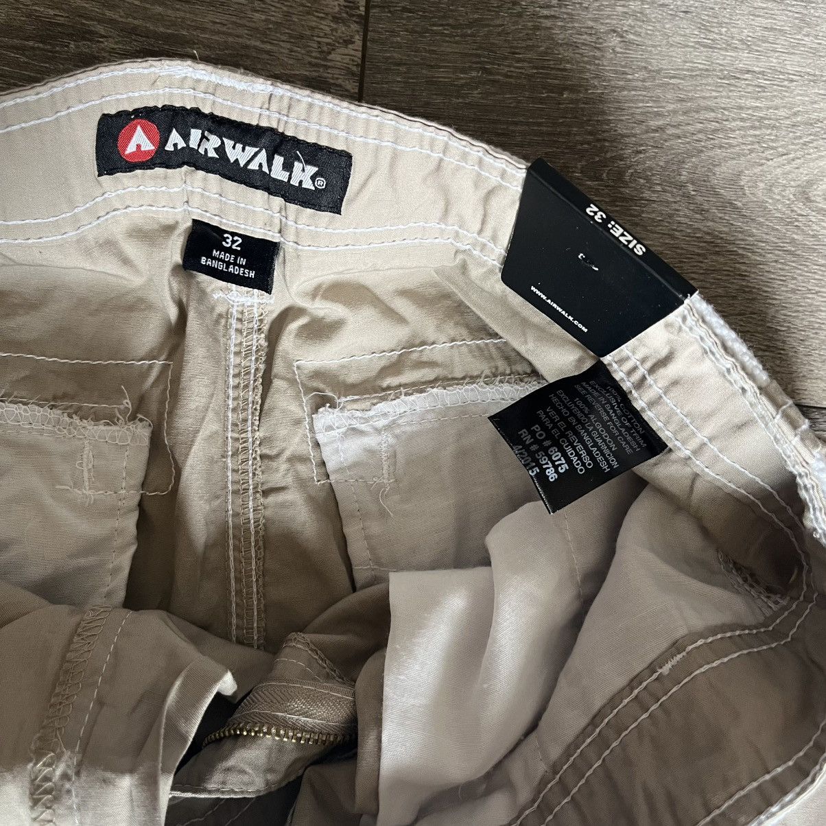 Airwalk New Vintage 2000s Airwalk Cargo Belted Skater Baggy Shorts Size US 32 / EU 48 - 10 Thumbnail