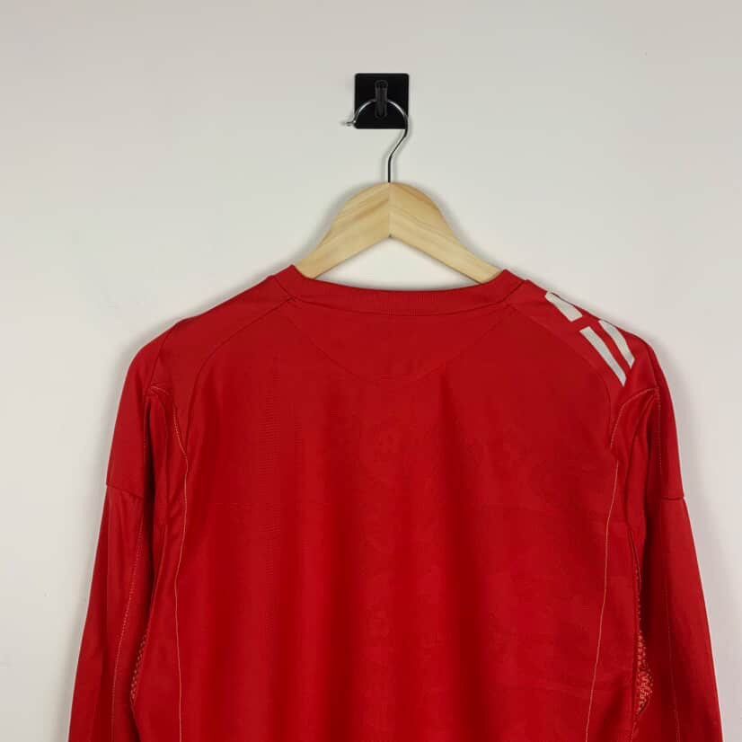 Umbro Vintage England Umbro soccer jersey long sleeve size L Size US L / EU 52-54 / 3 - 6 Thumbnail