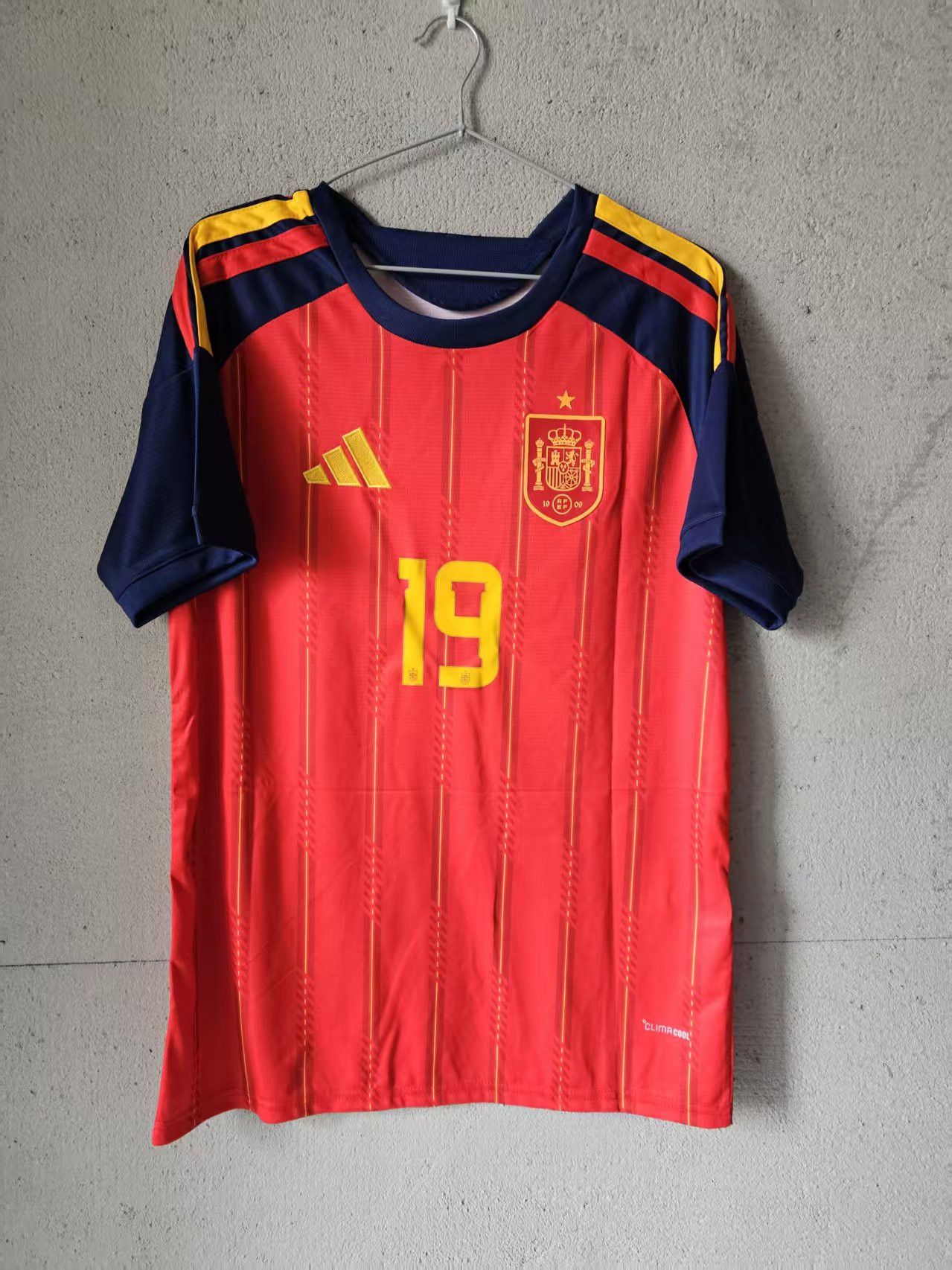 Other 2025 26 Spain #19 Lamine Yamal Jersey Home Size US M / EU 48-50 / 2 - 1 Thumbnail