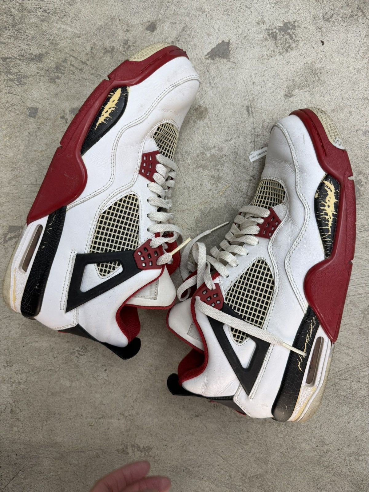 Jordan Brand Jordan 4 Fire Red 2019 Size US 10.5 / EU 43-44 - 7 Thumbnail