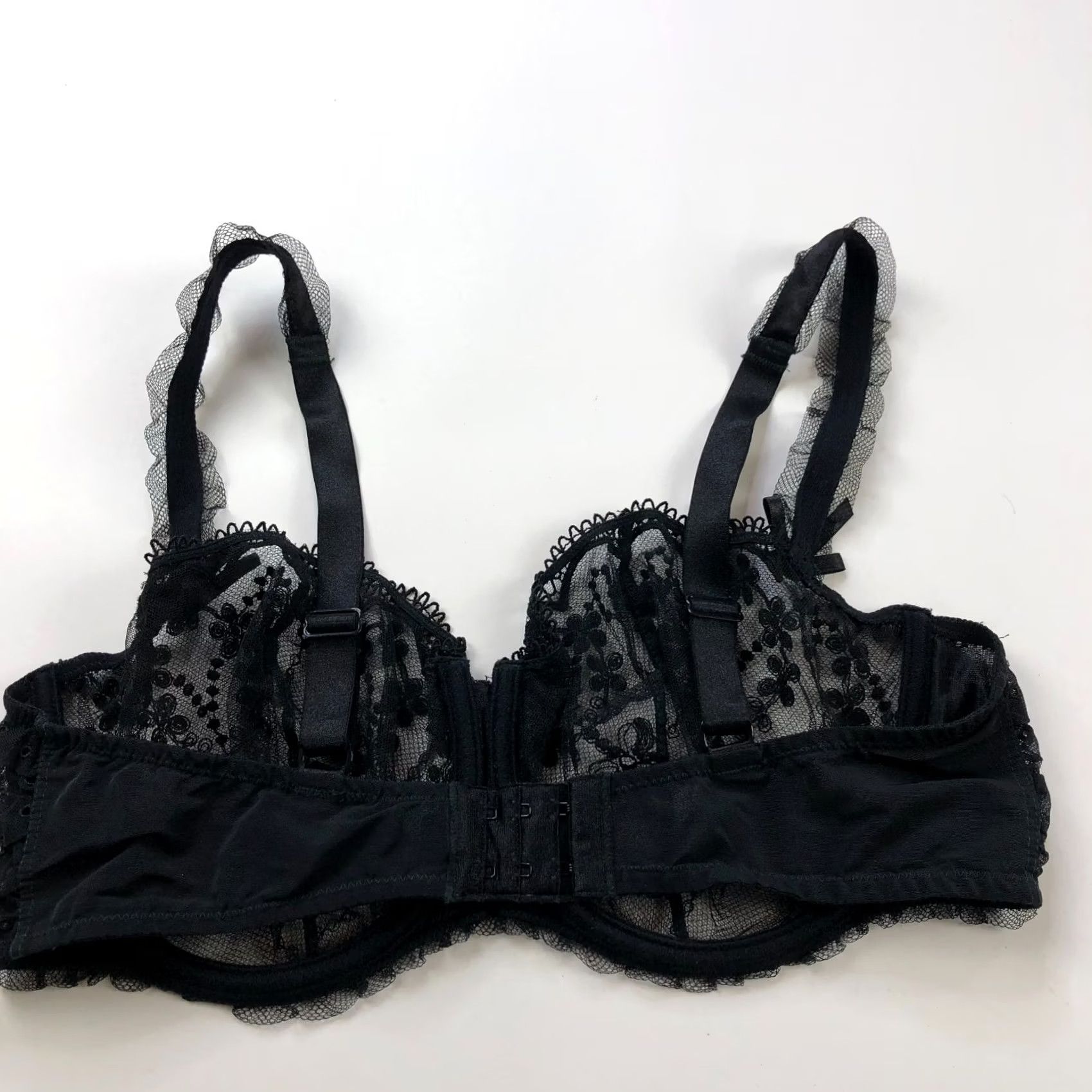 Vintage Chantelle Bra / 28 Band DD Cup Unlined Lace Black / Underwire / Regular / Women’s / 4.26 Rating Size ONE SIZE - 7 Thumbnail