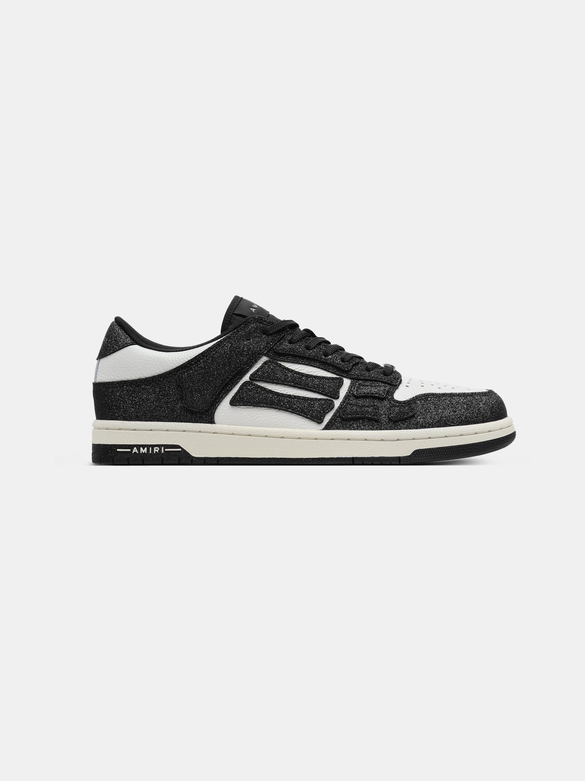 oc11z0525 Shimmer Skelton Low-Top Sneakers in Black/White
