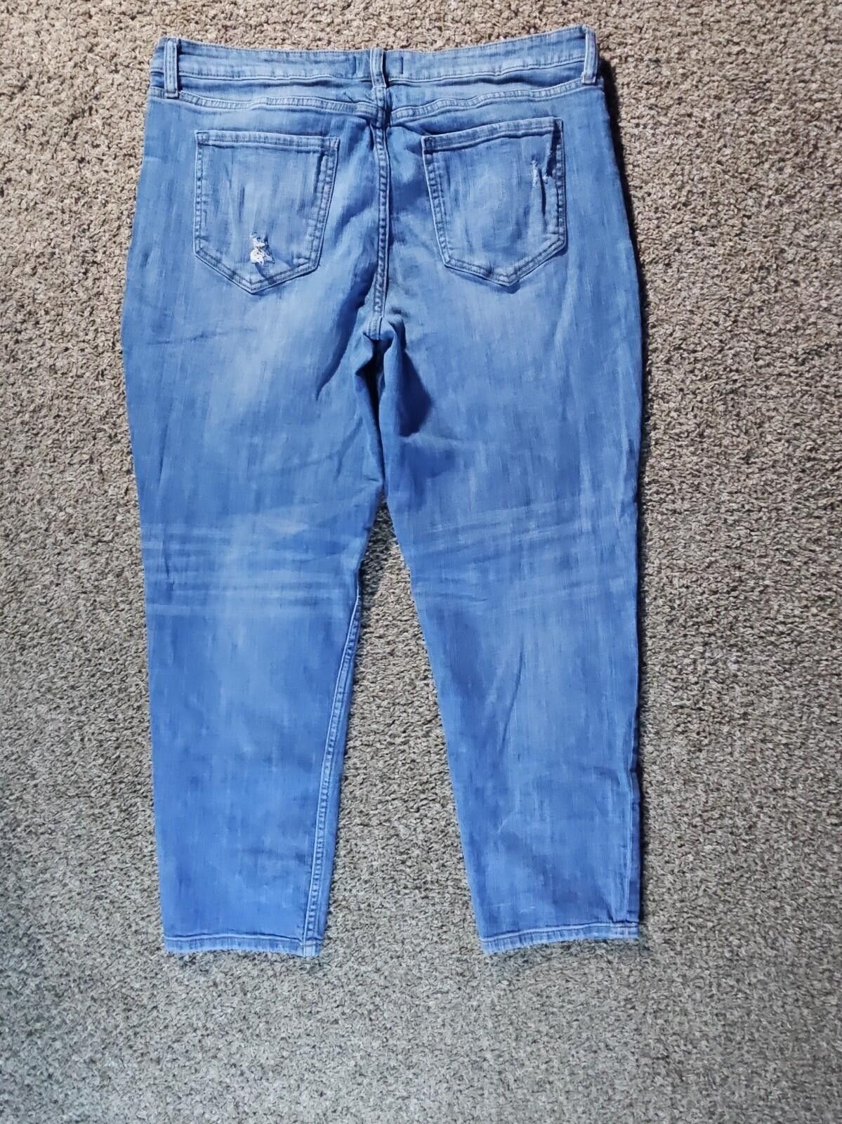 Other Women's 33 Studio Blue Distressed Jeans Size 33" - 6 Thumbnail