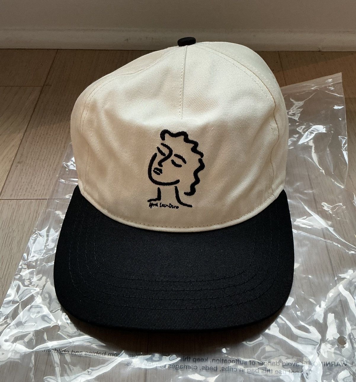 25ss】エメレオンドレ Muse Graphic Hat ツートン アート - メルカリ