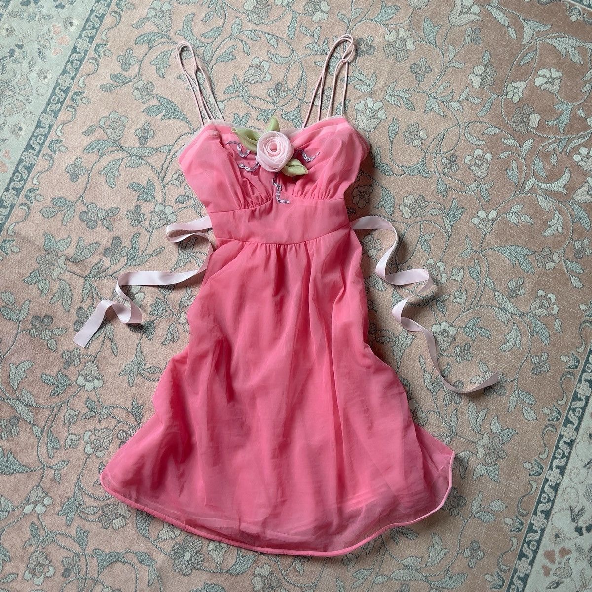 Vintage Vintage 1980s Pink Chiffon Semi-Sheer Nightgown (S–M) Size S / US 4 / IT 40 - 10 Thumbnail