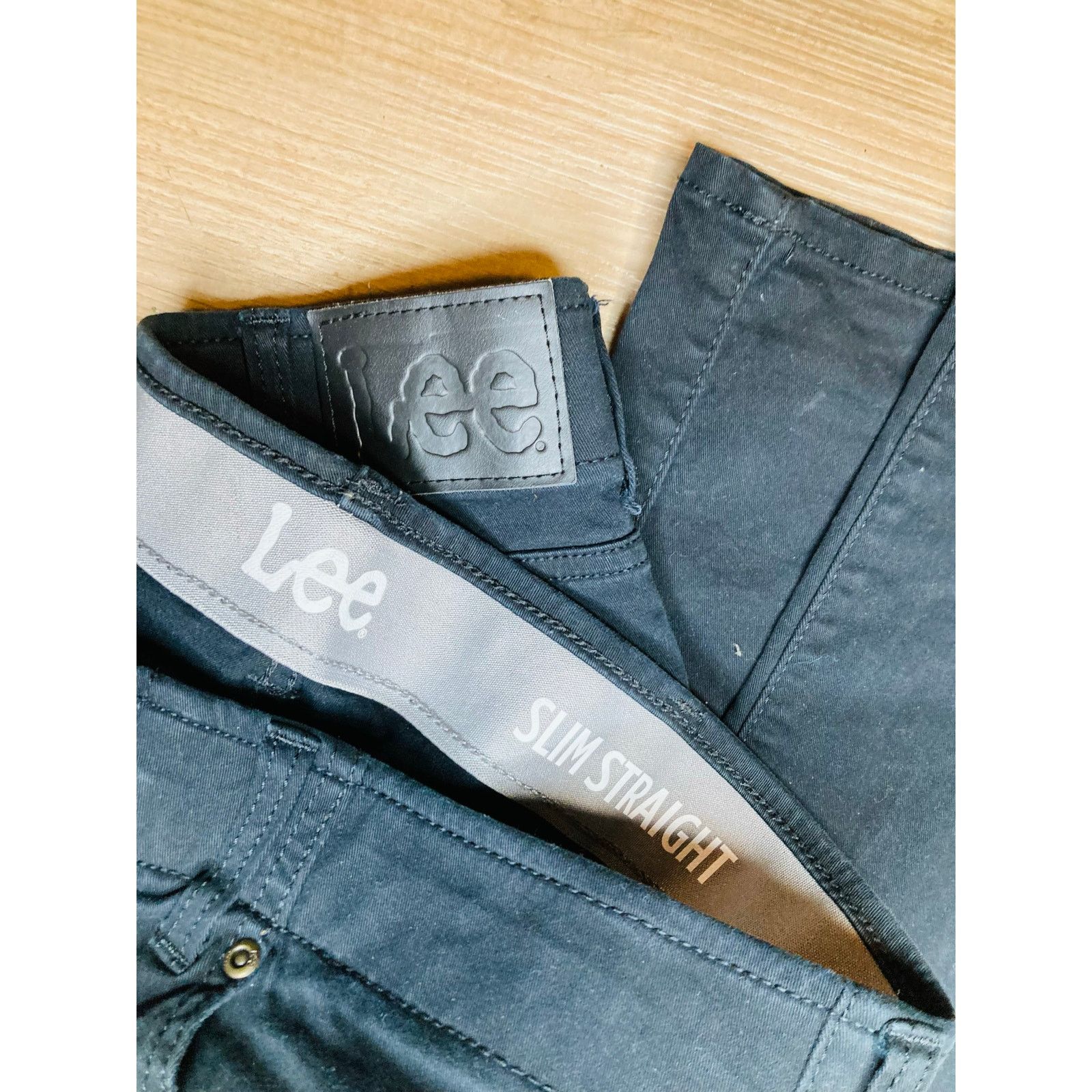 & Other Stories Great condition Lee slim fit pants size 36x30 Size US XXS / EU 40 - 2 Thumbnail