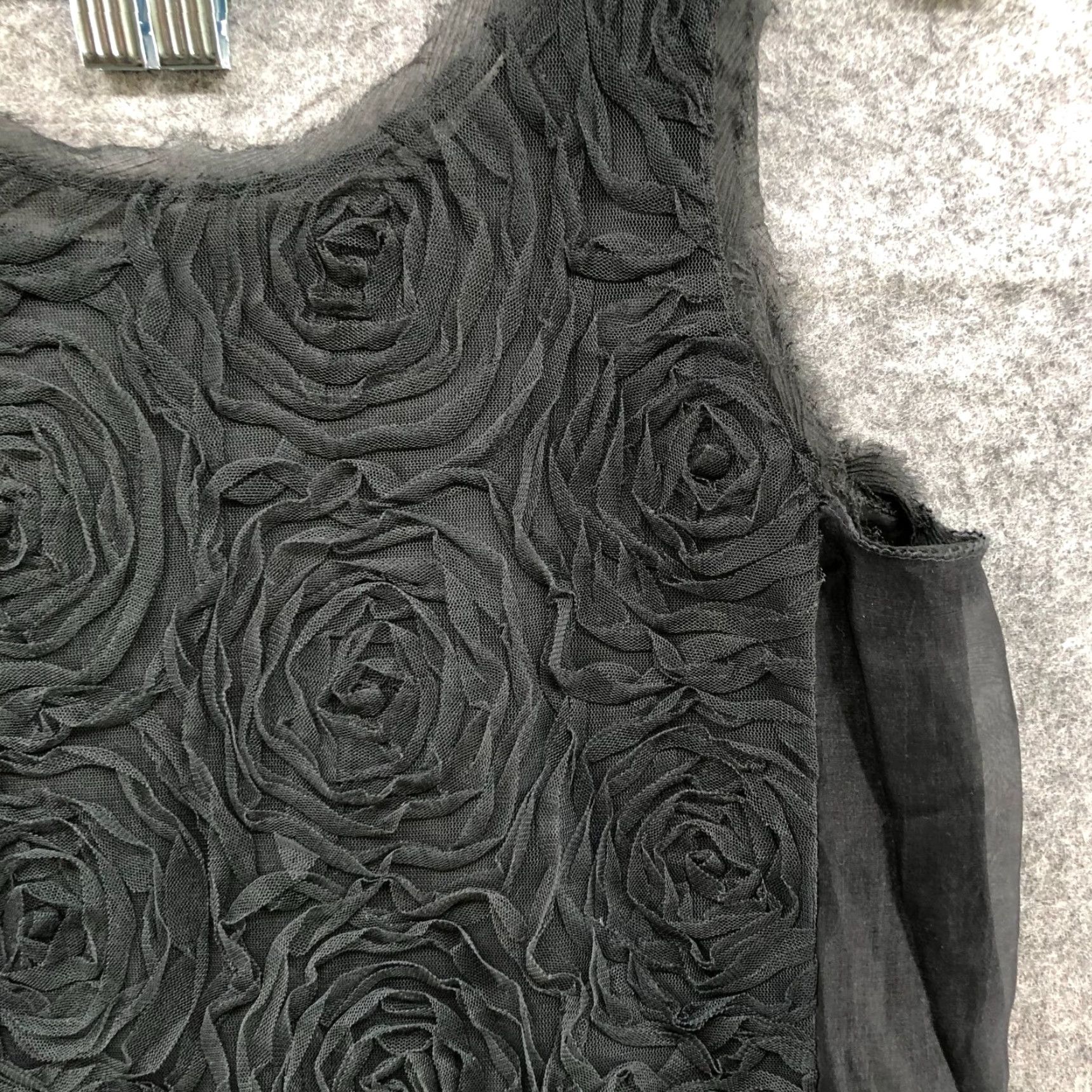 J.Crew J. Crew Sleeveless Mini Dress Womens 2 Black 3D Floral Applique Shift Formal Size XS / US 0-2 / IT 36-38 - 5 Thumbnail
