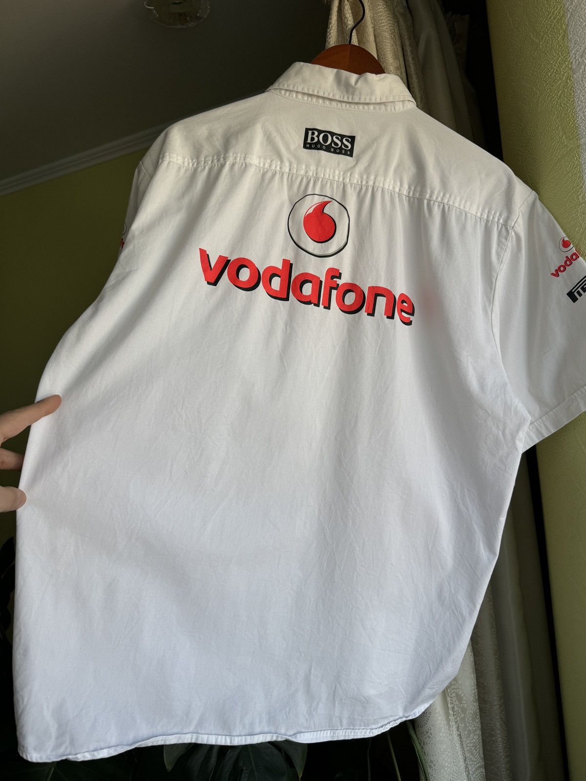 Japanese Brand Vintage McLaren Vodafone Hugo boss Racing Shirt Size US L / EU 52-54 / 3 - 7 Thumbnail