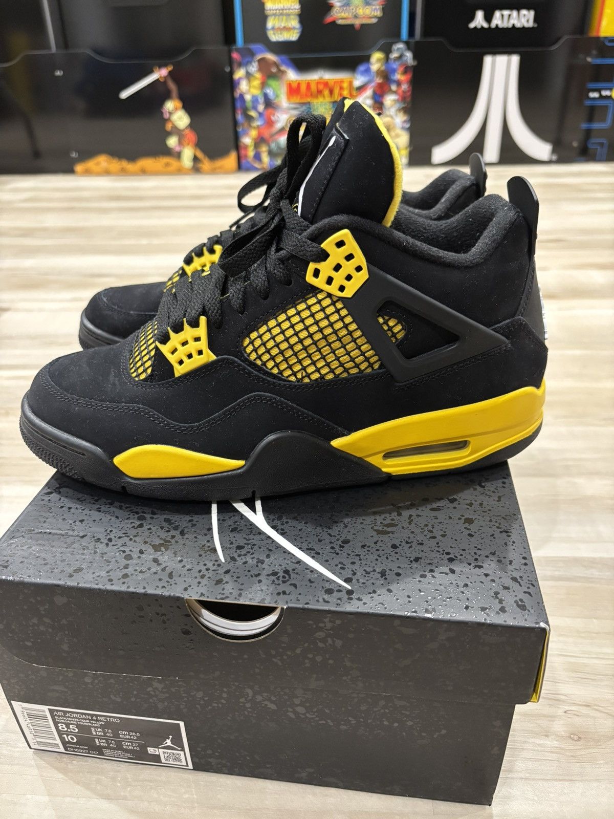 Jordan Brand Jordan 4 thunder Size US 8.5 / EU 41-42 - 1 Thumbnail