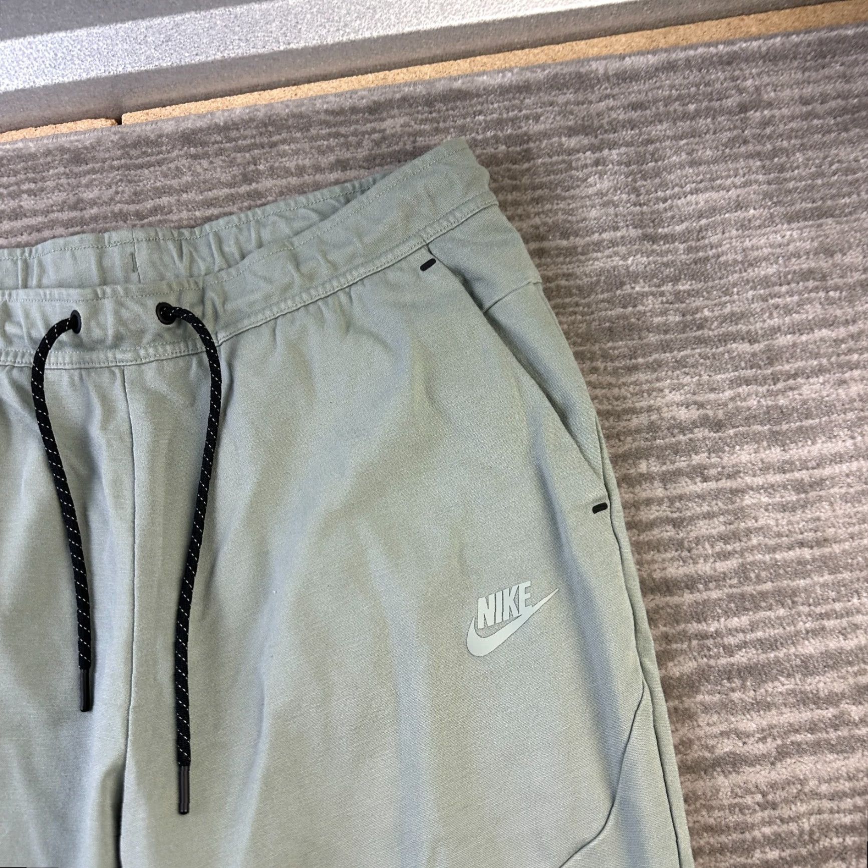 Nike Nike Pants Mens Large Gray Tech Fleece Lightweight Jogger Size US 32 / EU 48 - 4 Thumbnail
