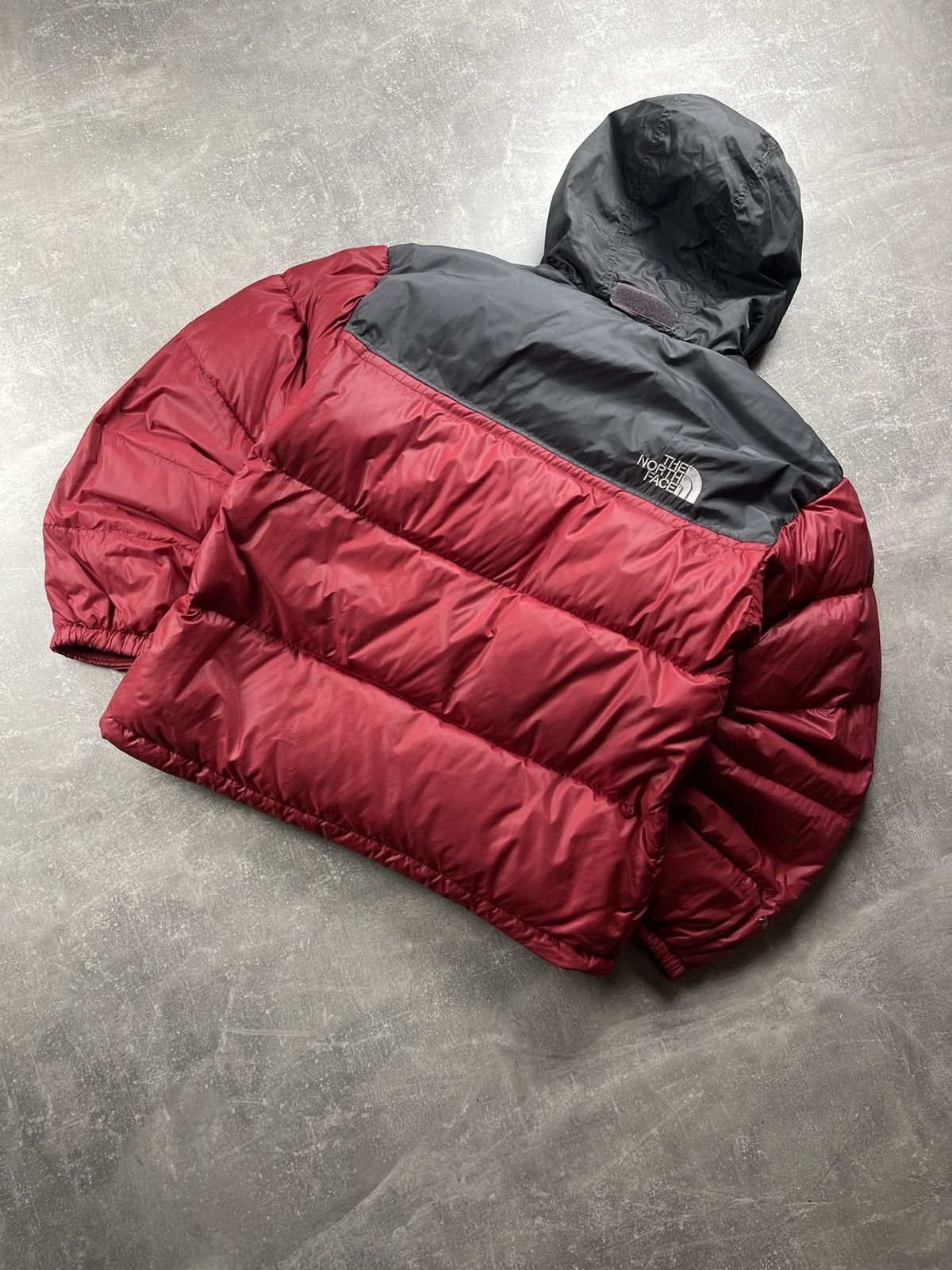 The North Face The North Face 700 Goose Down Puffer Nylon Jacket Red Black Size US L / EU 52-54 / 3 - 13 Thumbnail