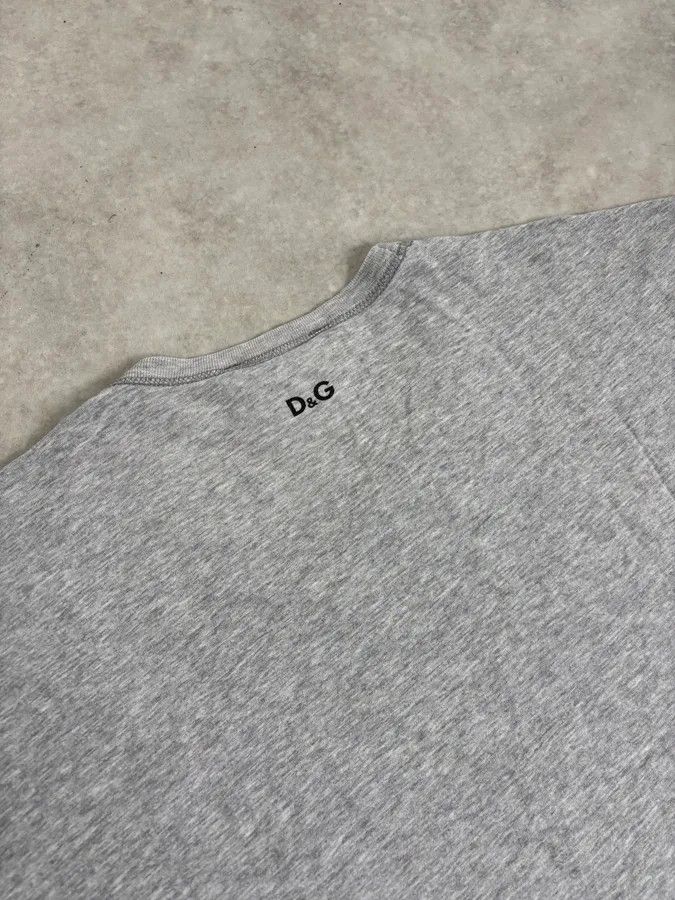 Dolce & Gabbana 2000s Dolce & Gabbana Grey Sunbathing Poolside T-Shirt Size US M / EU 48-50 / 2 - 8 Thumbnail