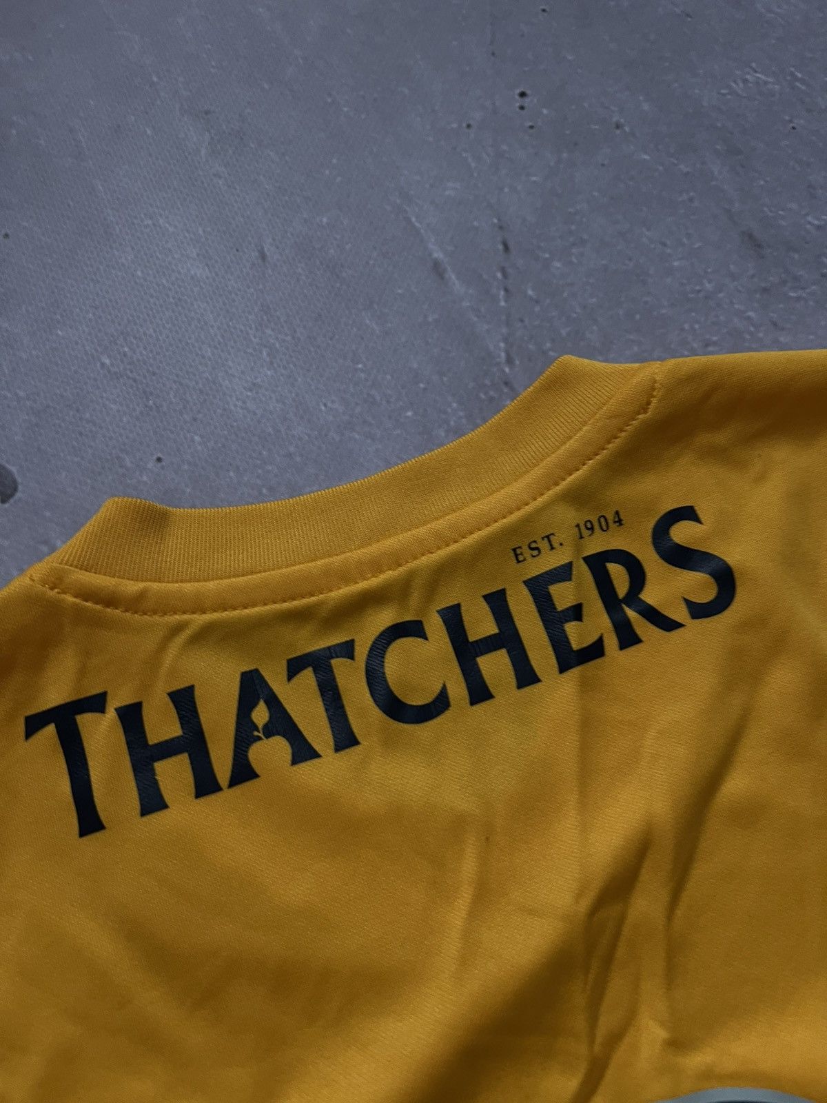 Nike Torquay United 2019-20 Nike t-shirt football jersey sz M #8 Size US M / EU 48-50 / 2 - 8 Thumbnail
