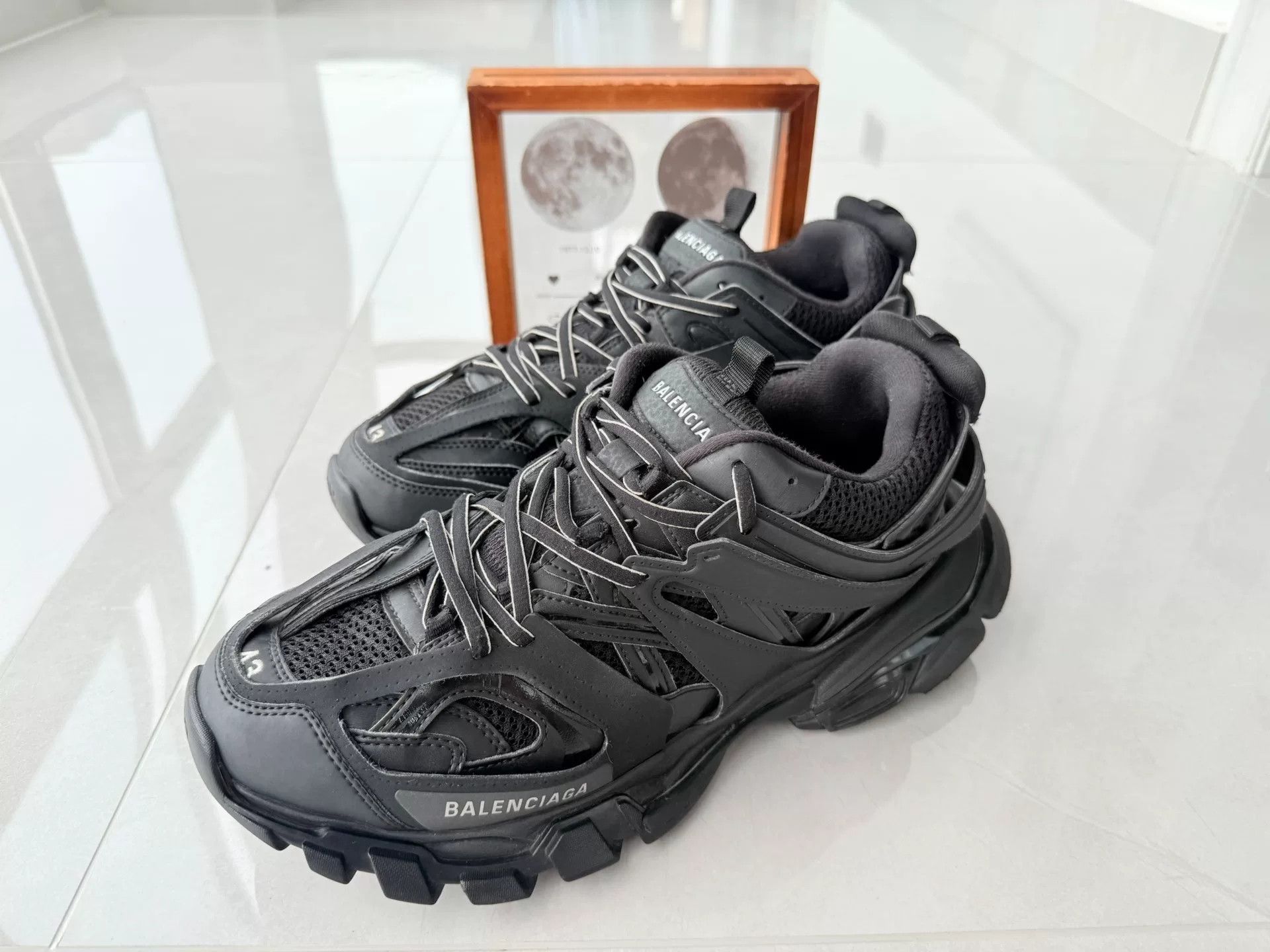 Balenciaga Balenciaga Black Lowtop Sneakers 10 Men Size US 10 / EU 43 - 1 Thumbnail