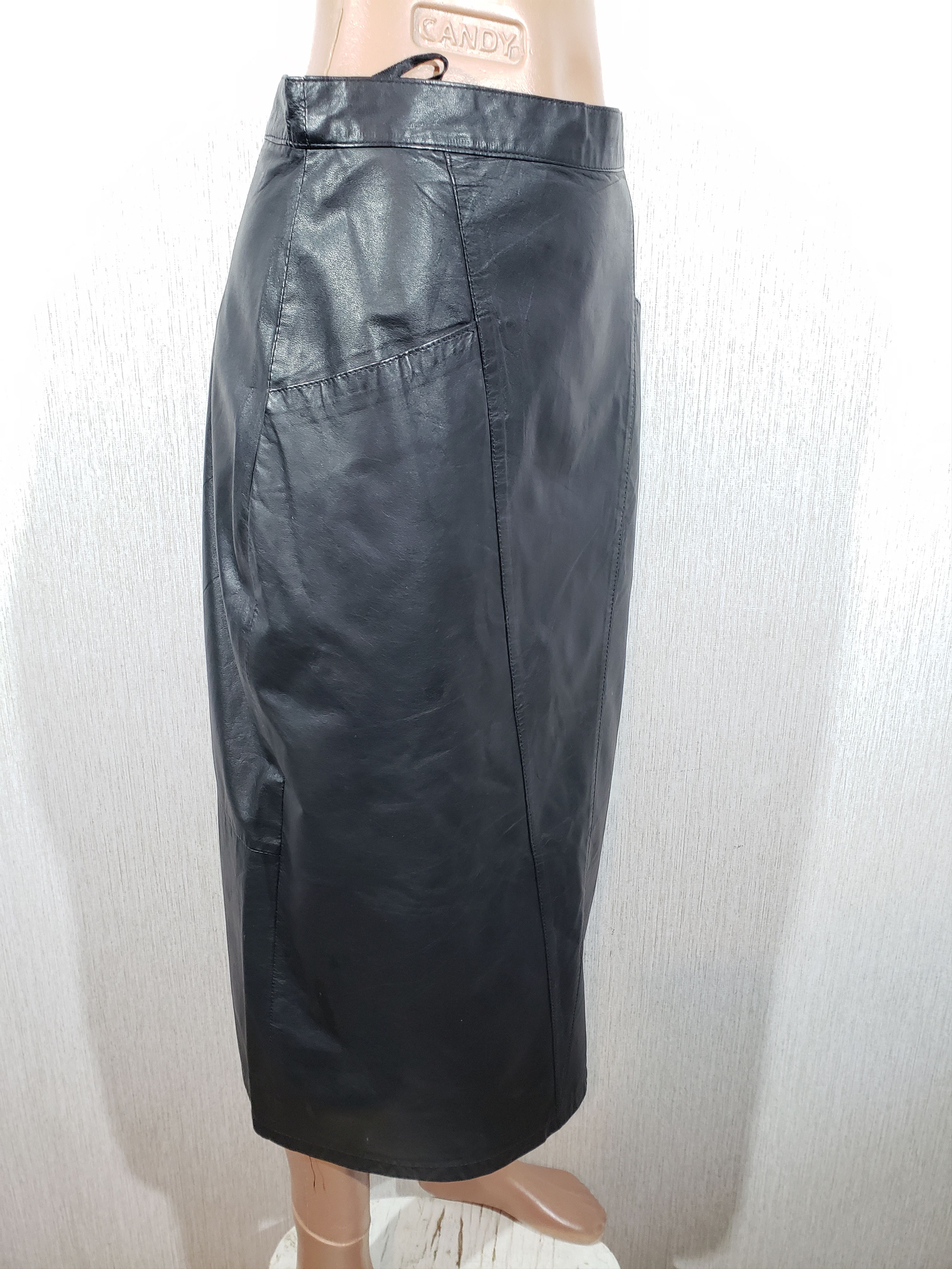 Genuine Leather Reliable black leather skirt. Size 27" / US 4 / IT 40 - 2 Thumbnail