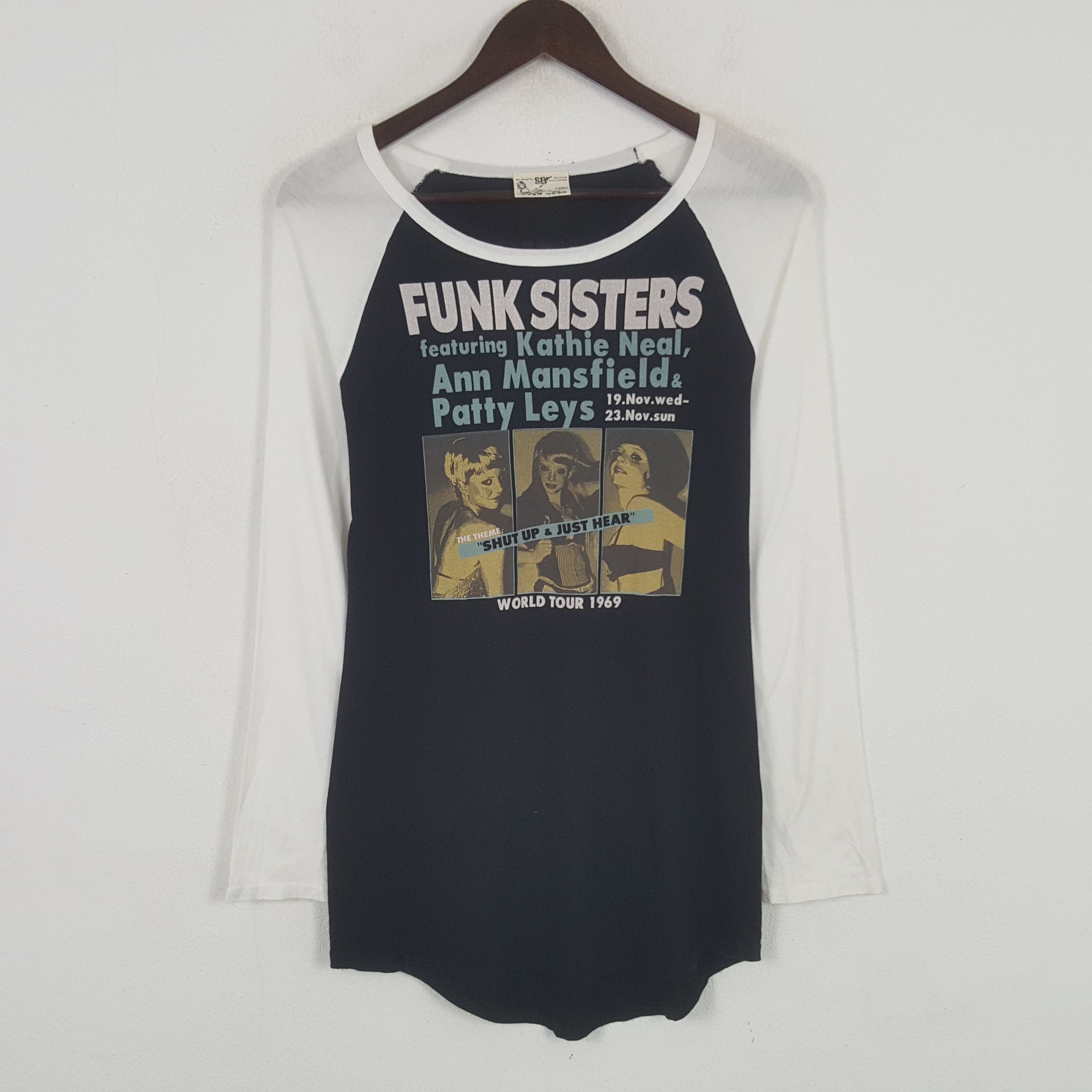 Band Tees Vintage Funk Sisters World Tour 1969 T-shirt Size US XS / EU 42 / 0 - 1 Thumbnail