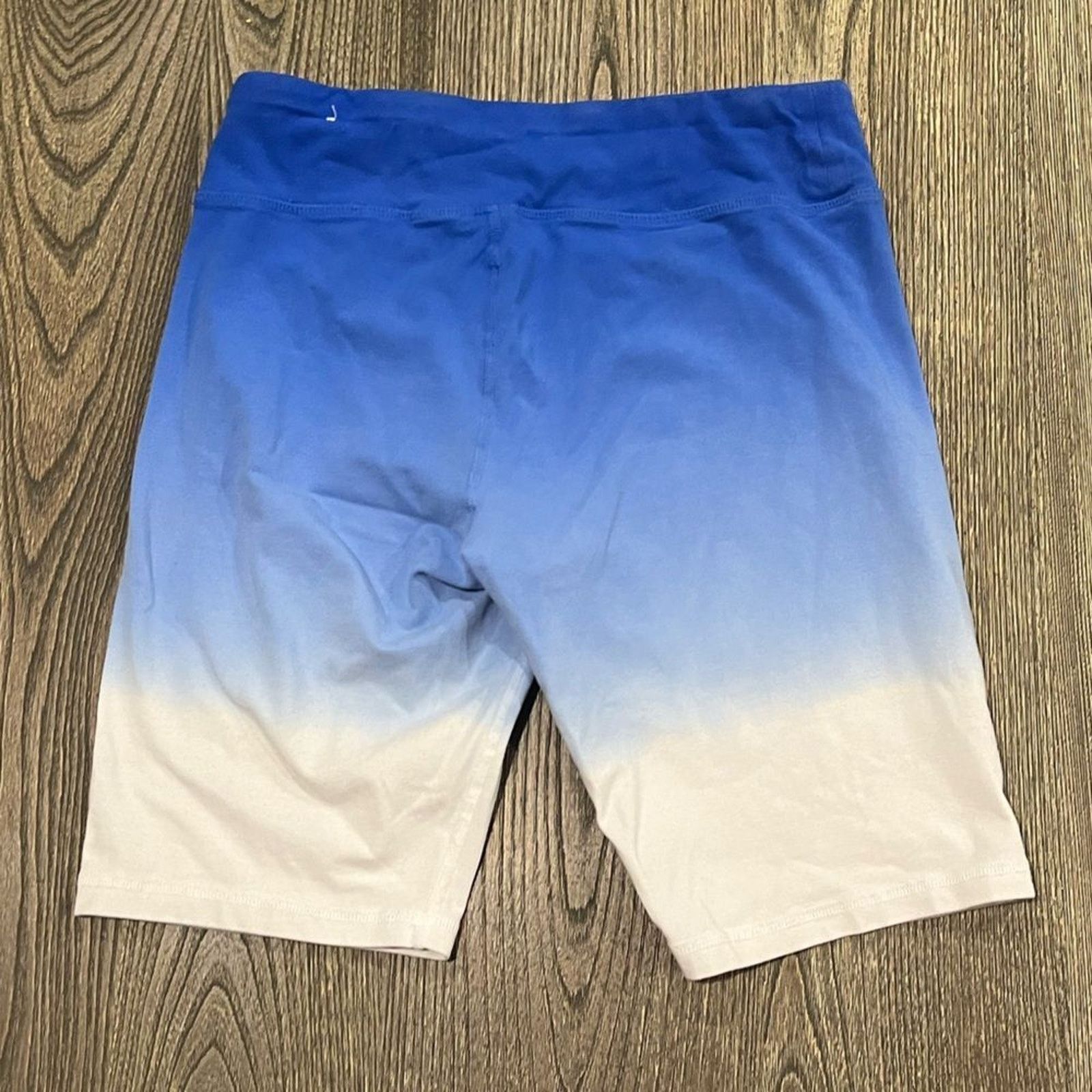 Tommy Hilfiger Tommy Hilfiger Sport Womens Dip Dye High Rise Bike Shorts M Size 28" / US 6 / IT 42 - 6 Thumbnail