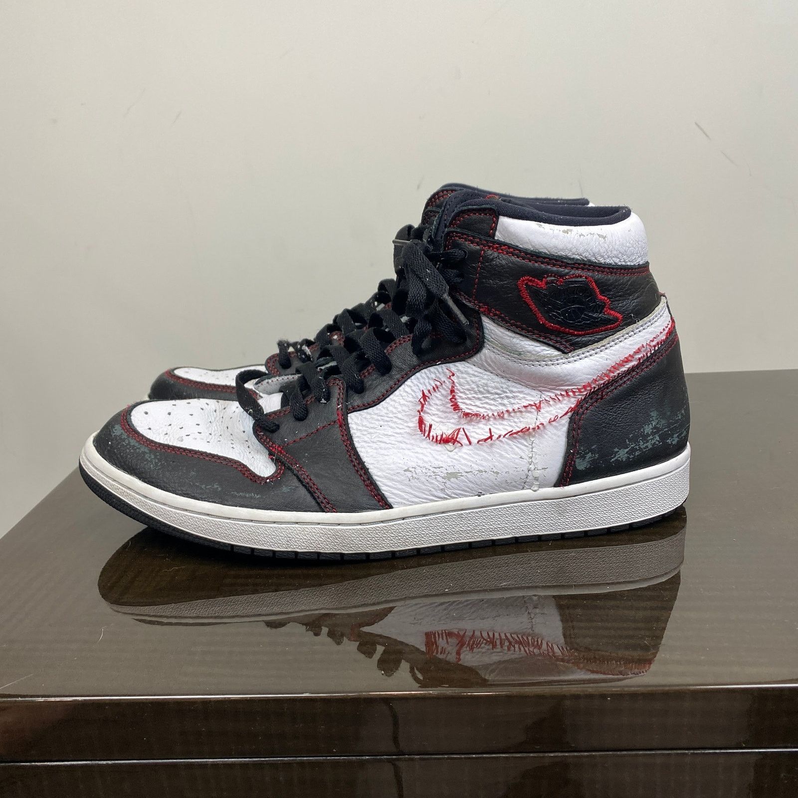 Jordan Brand × Nike Nike Air Jordan 1 Retro OG High Sneakers Shoes Men's 13 Size US 13 / EU 46 - 5 Thumbnail