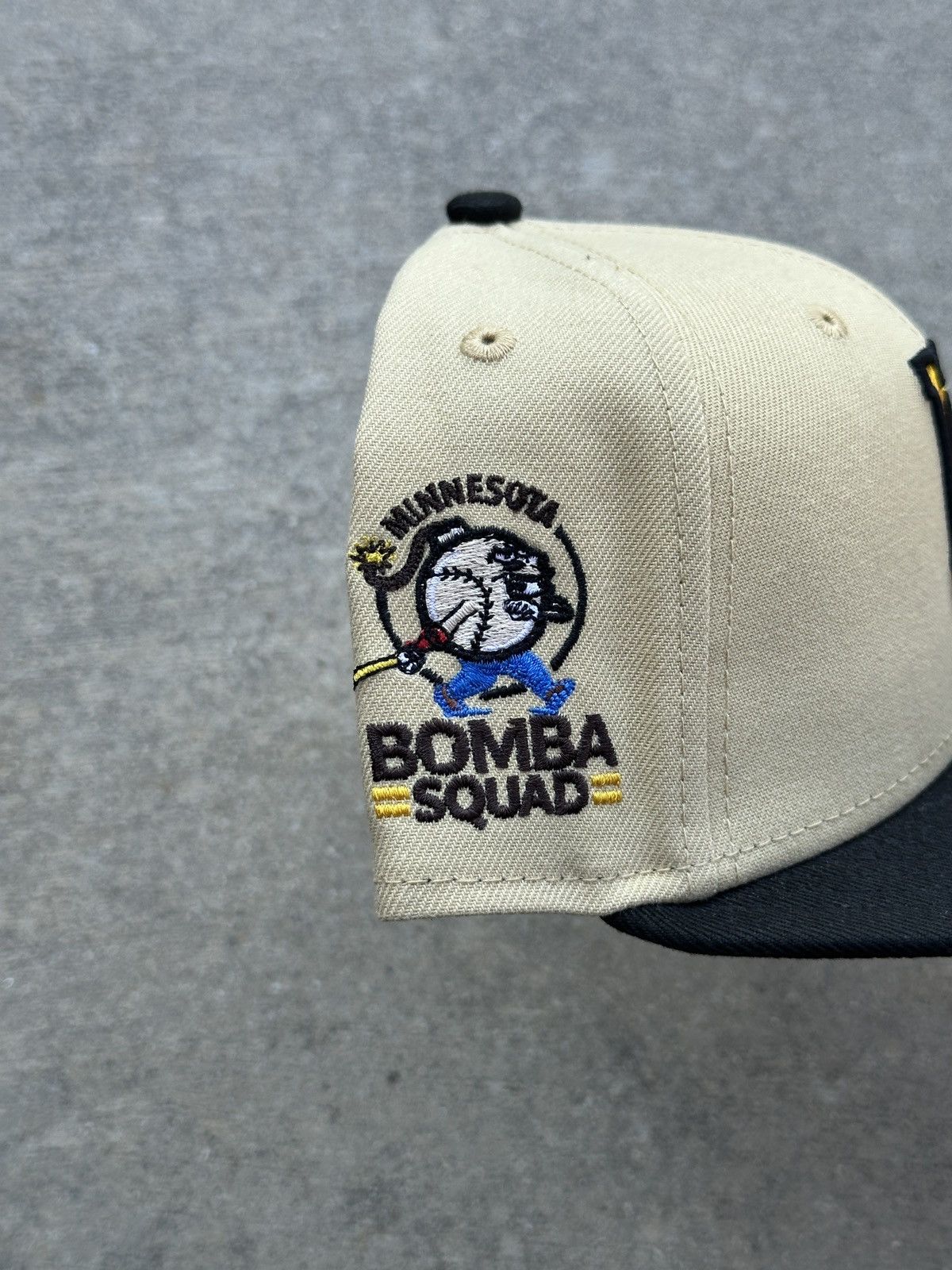 MLB × New Era Minnesota Twins RMDCC Paper Mario Two Tone Fitted Hat 7 1/4 Size ONE SIZE - 2 Thumbnail