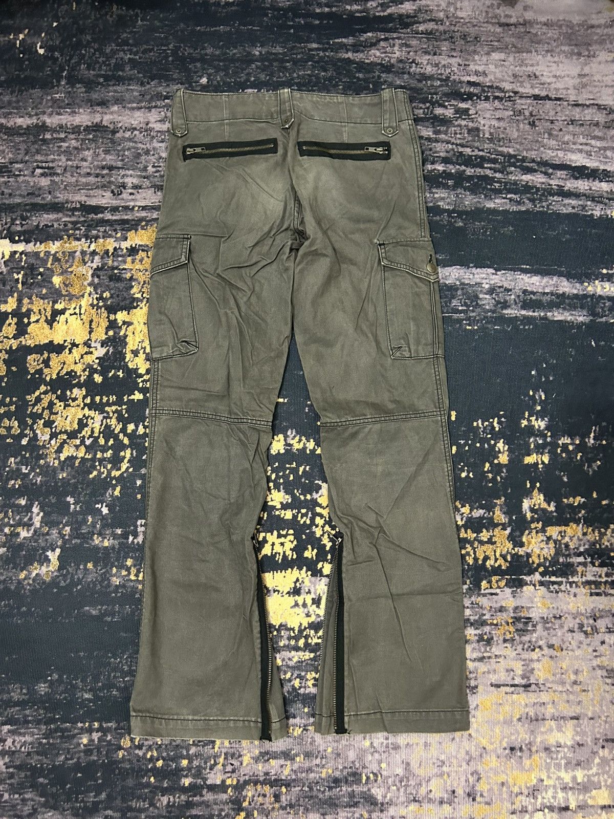 Katharine Hamnett London Katharine Hamnett London Faded Kargo Zip Leg Flare Pants Size US 31 - 4 Thumbnail