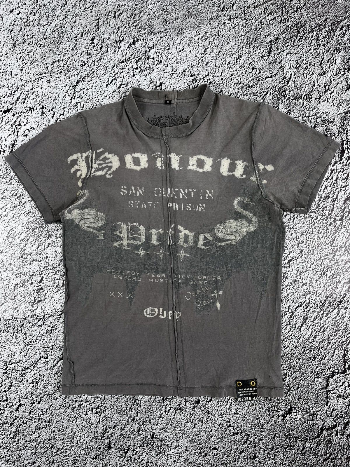 Vintage Vintage Y2K Japanese faded big logo patchwork t shirt M Size US M / EU 48-50 / 2 - 1 Thumbnail