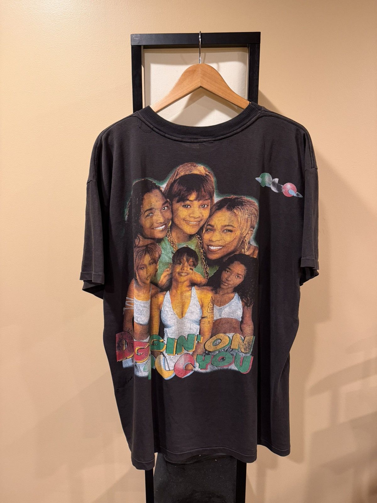 Vintage Vintage TLC “Diggin’ On You” 90’s Single Stitch Rap Tee Size US XXL / EU 58 / 5 - 21 Thumbnail