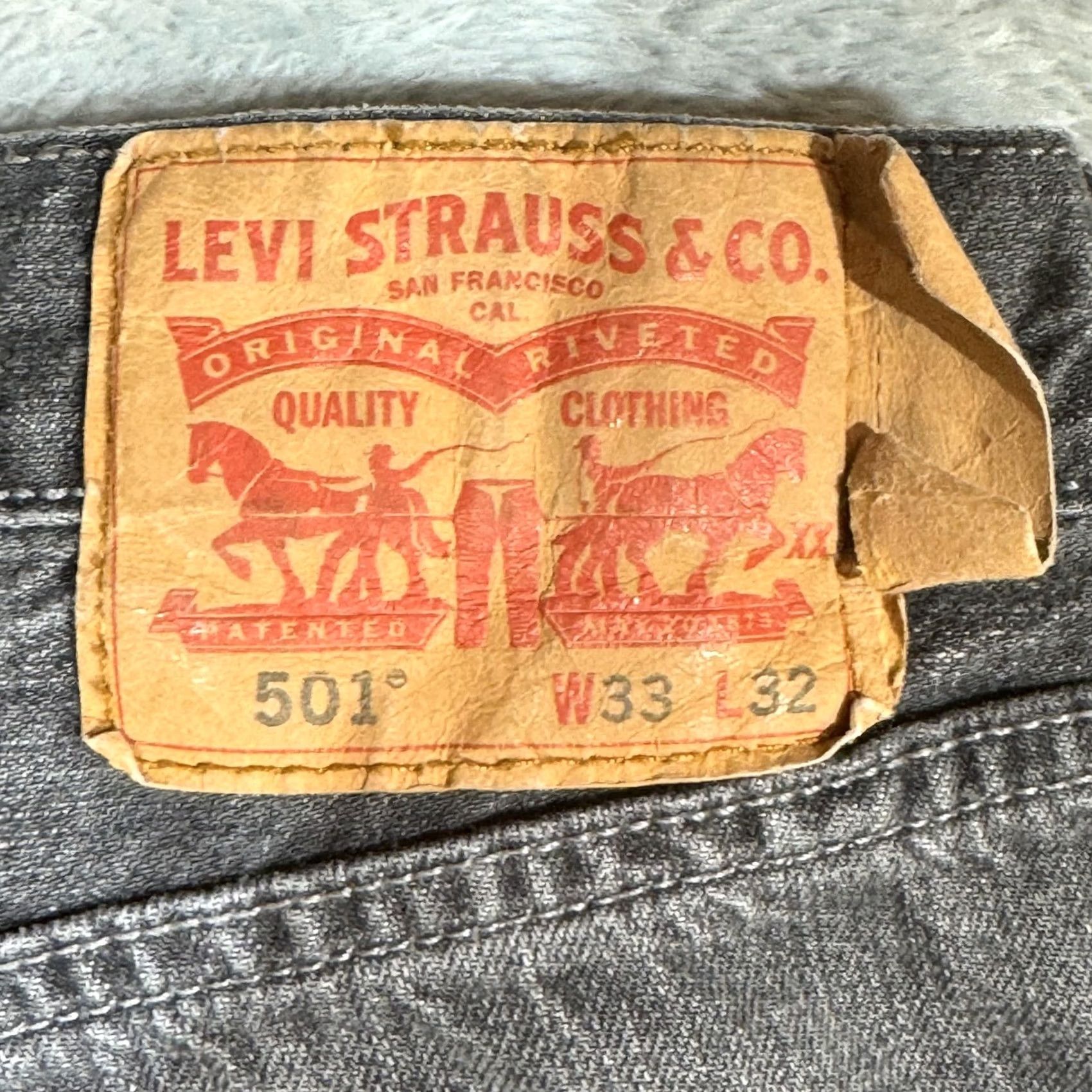 Levi's VINTAGE Levis 501 Jeans Mens 33x32 Gray Button Fly Original Fit Straight Leg Button Fly Size US 33 - 4 Thumbnail