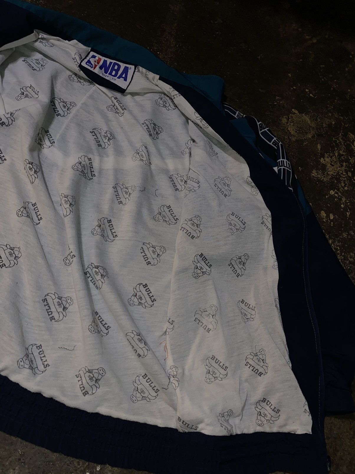 NBA × Vintage Vintage Nike NBA Chicago Bulls Embroidery Olympic Jacket XL Size US XL / EU 56 / 4 - 6 Thumbnail