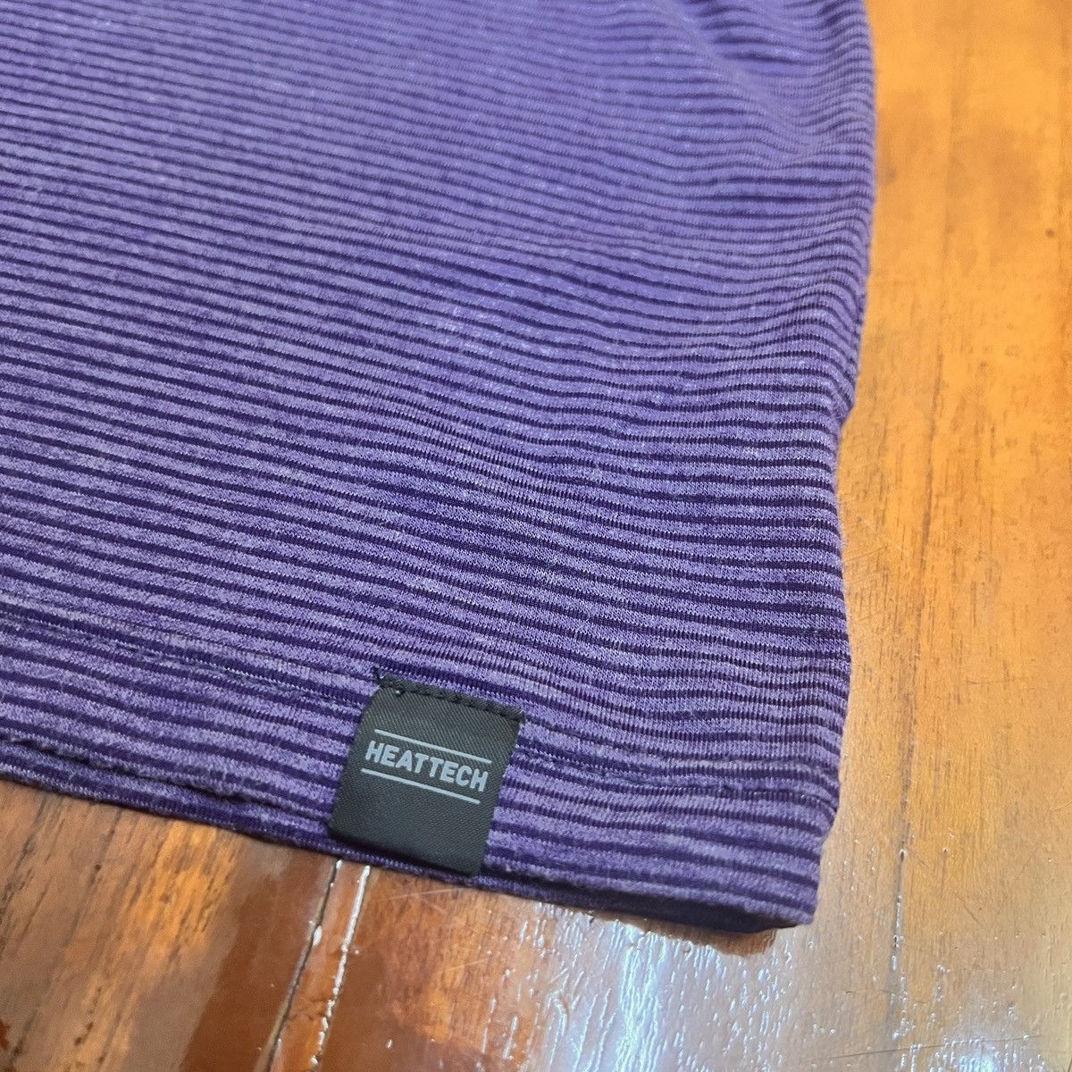 Uniqlo Uniqlo Heattech Turtle Neck Longsleeves Size S / US 4 / IT 40 - 4 Thumbnail