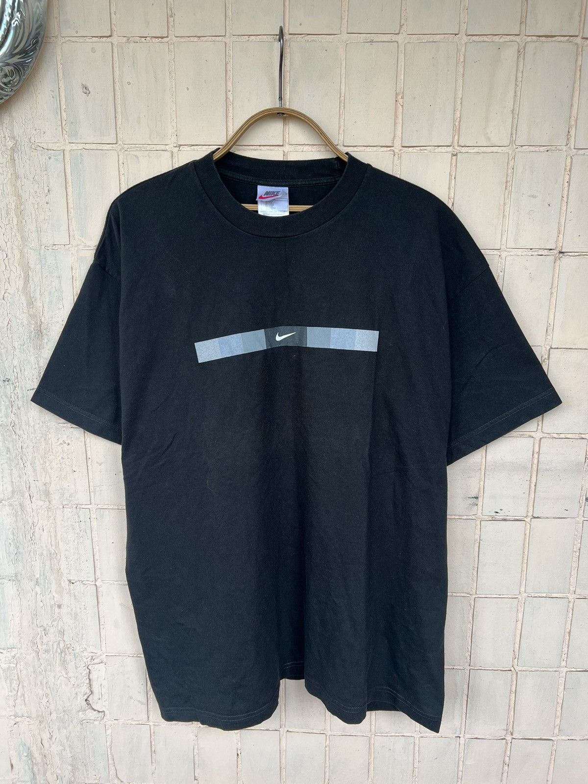 Nike Vintage Nike T Shirt Big Logo Swoosh 2000s Y2K Size US XL / EU 56 / 4 - 2 Thumbnail