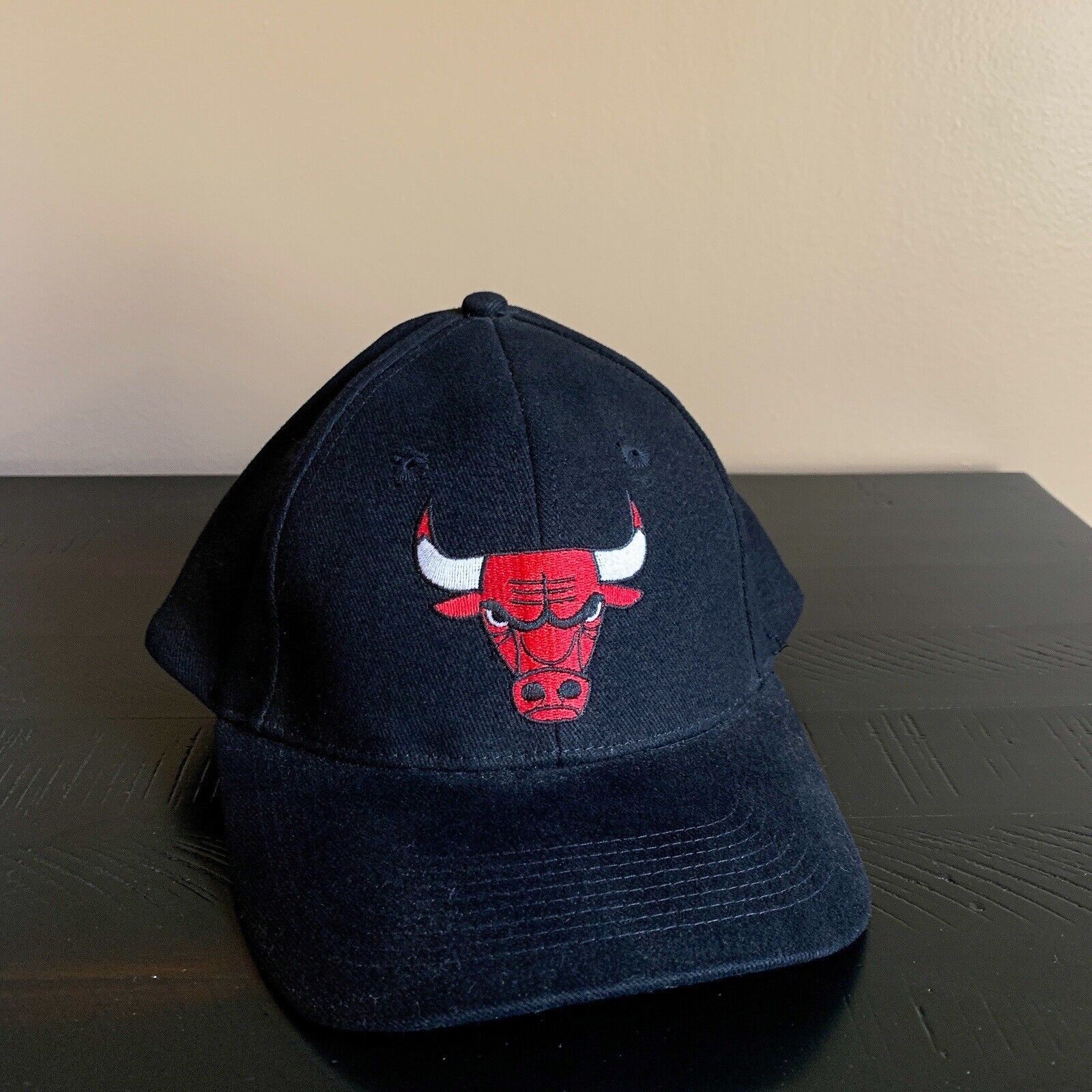 NBA Chicago Bulls NBA Basketball Kick 10 Pro Gear Sears Hat Size ONE SIZE - 1 Thumbnail
