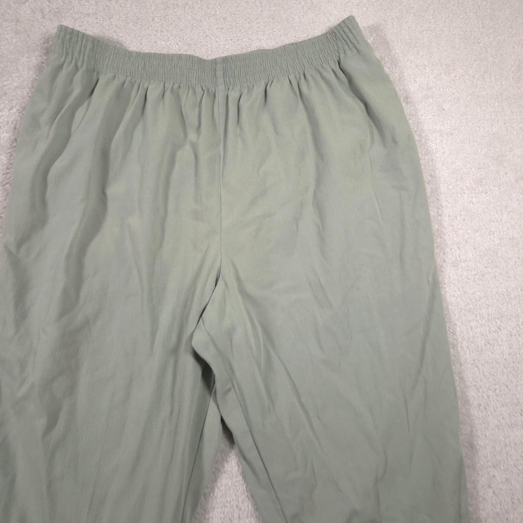 Vintage Alfred Dunner Dress Pants Womens 24W Green Crepe Pull On Elastic Waist Slacks Size 42" / US 20 - 3 Thumbnail