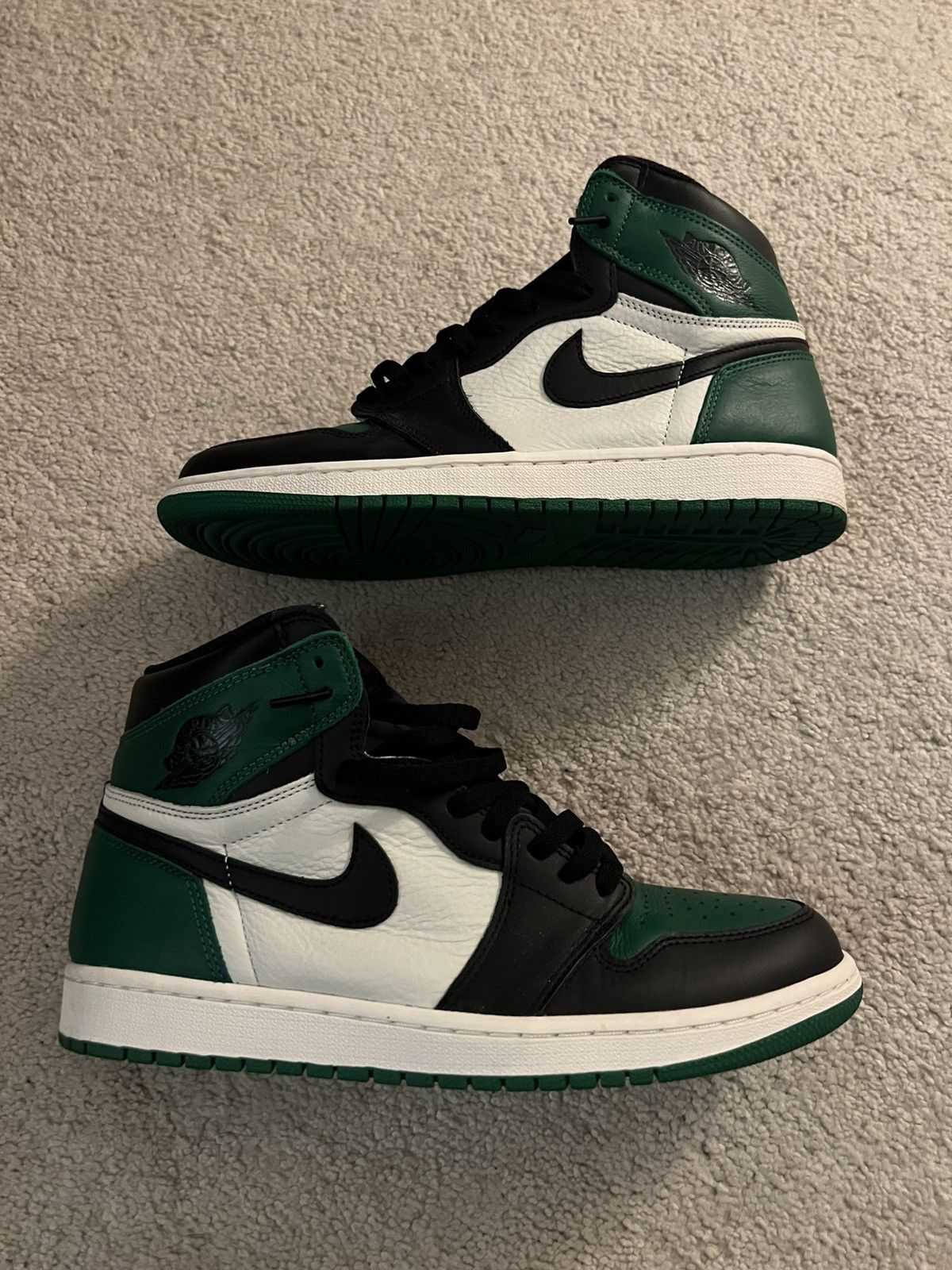 Nike Pine green jordan 1 Size US 10.5 / EU 43-44 - 1 Thumbnail