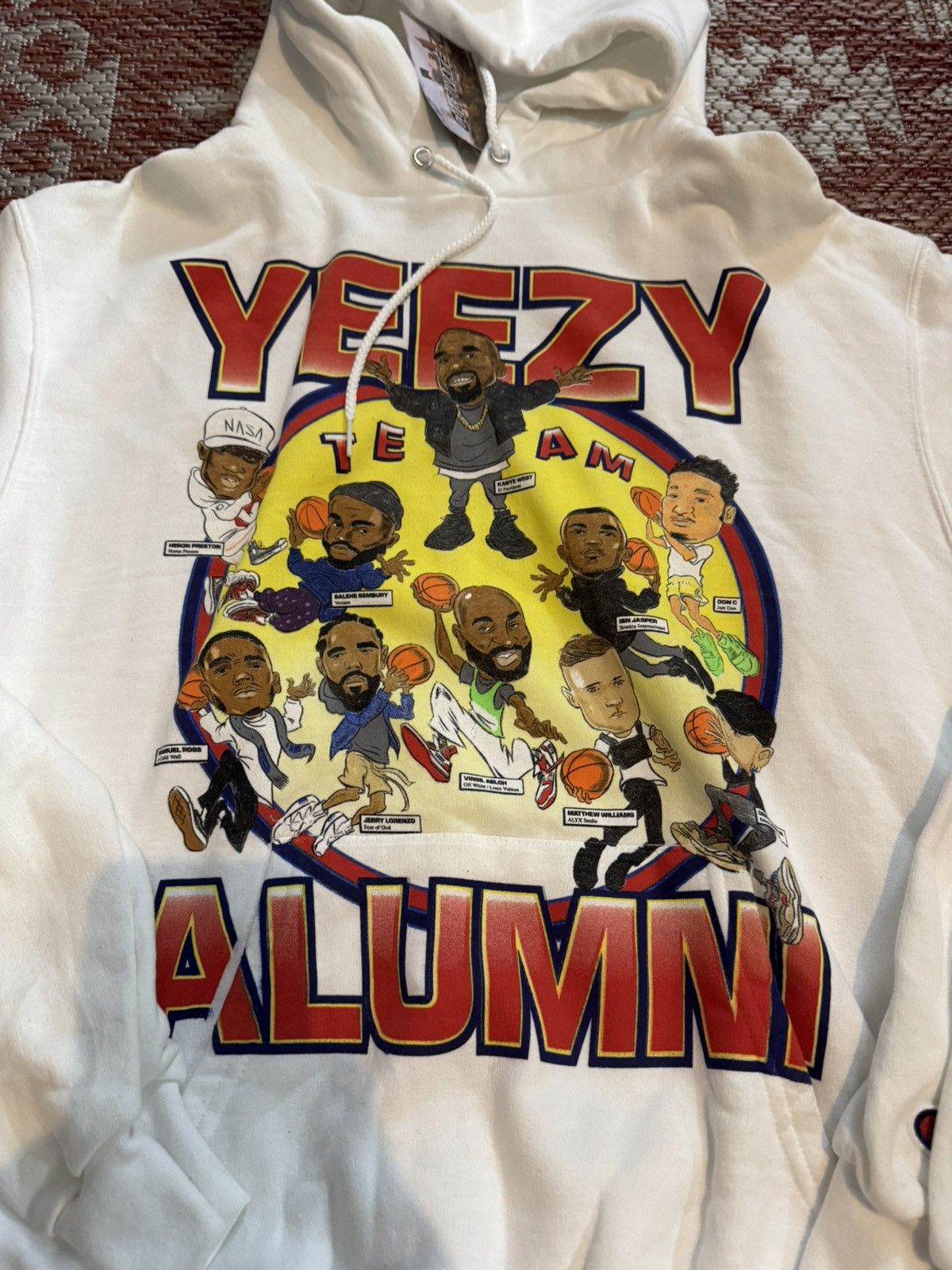 Market Chinatown Market Yeezy Alumni Hoodie Sz Meduim Rare Kayne Size US M / EU 48-50 / 2 - 2 Thumbnail