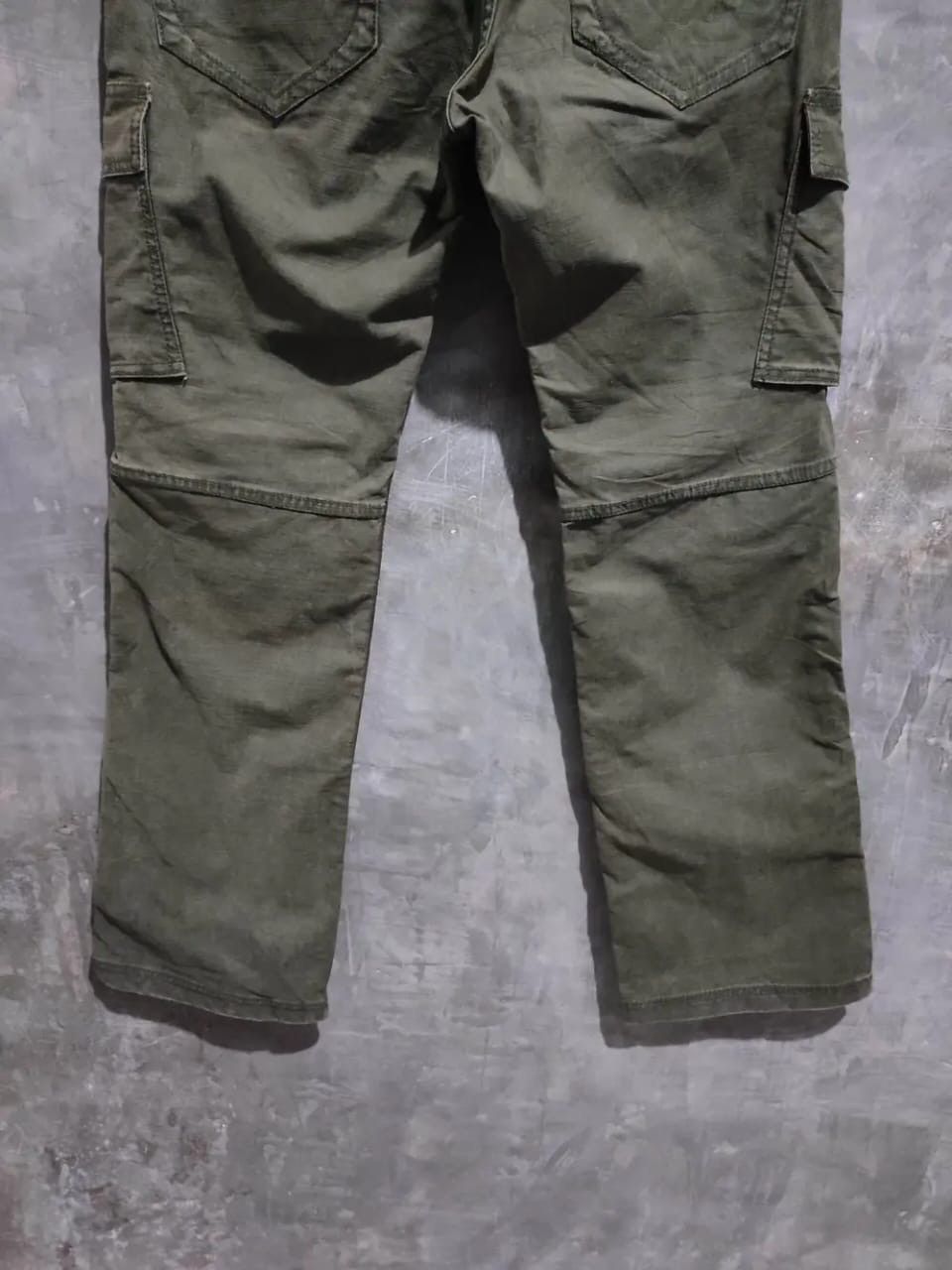 Japanese Brand Drug Store Olive Cargo Flared Pants Size US 33 - 8 Thumbnail