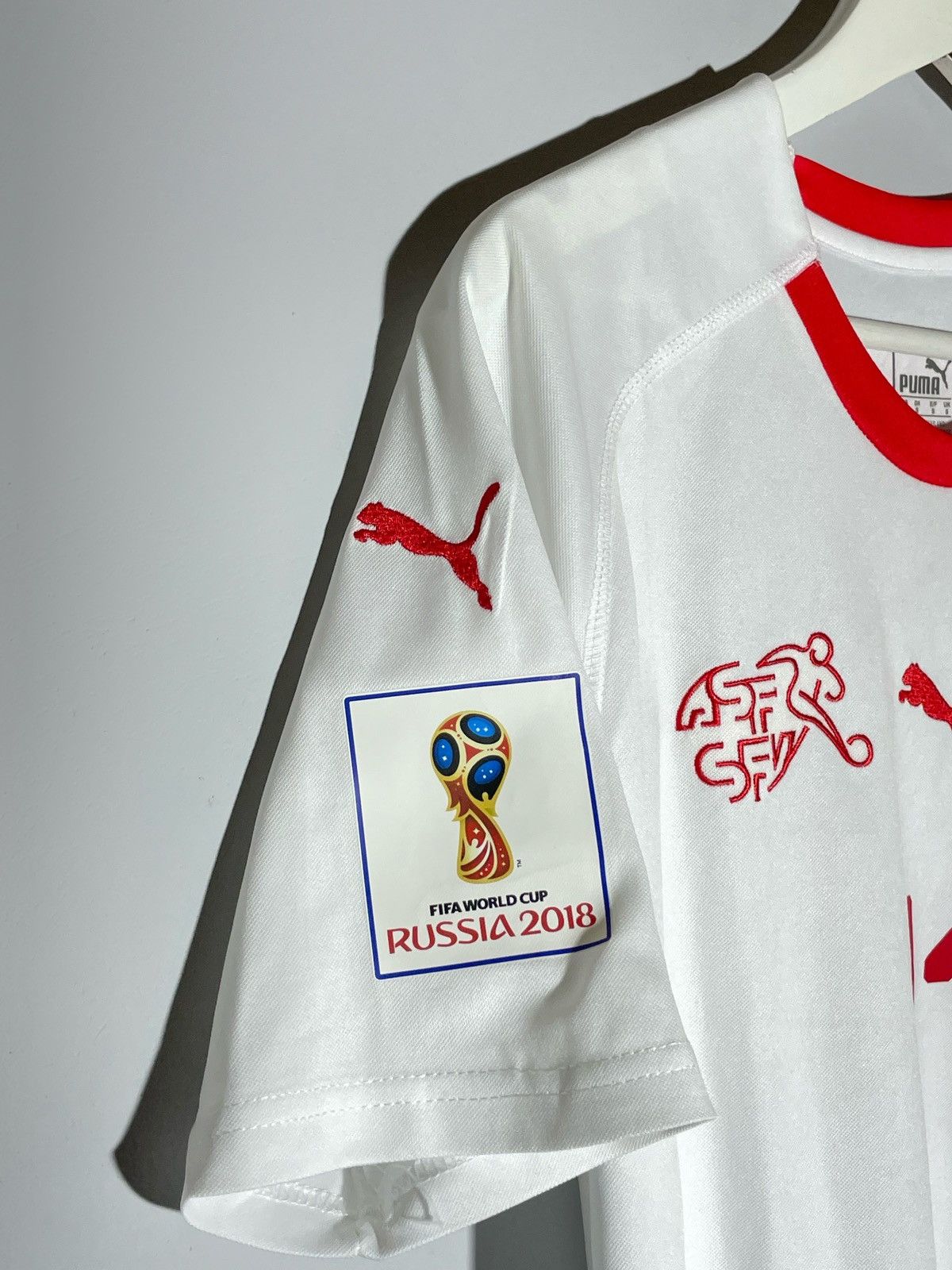 Puma #11 Behrami Switzerland World Cup 2018 Home Football Shirt Size US S / EU 44-46 / 1 - 3 Thumbnail