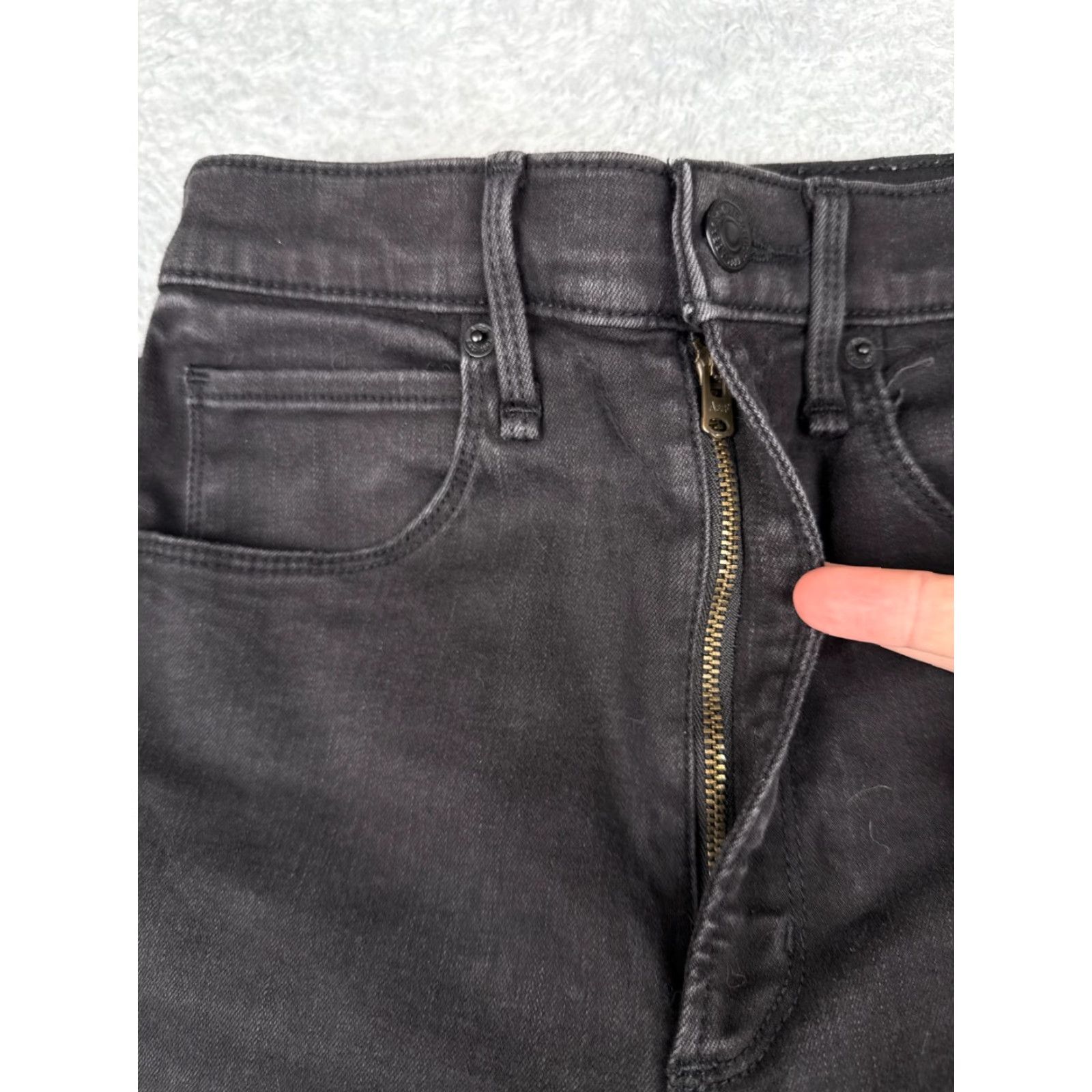 Abercrombie & Fitch Abercrombie & Fitch Jeans Womens 2 Black Ultra High Rise Super Skinny Distressed - Denim - 5-Pocket - Zip Button - Machine Washable - Regular Size 26" / US 2 / IT 38 - 5 Thumbnail