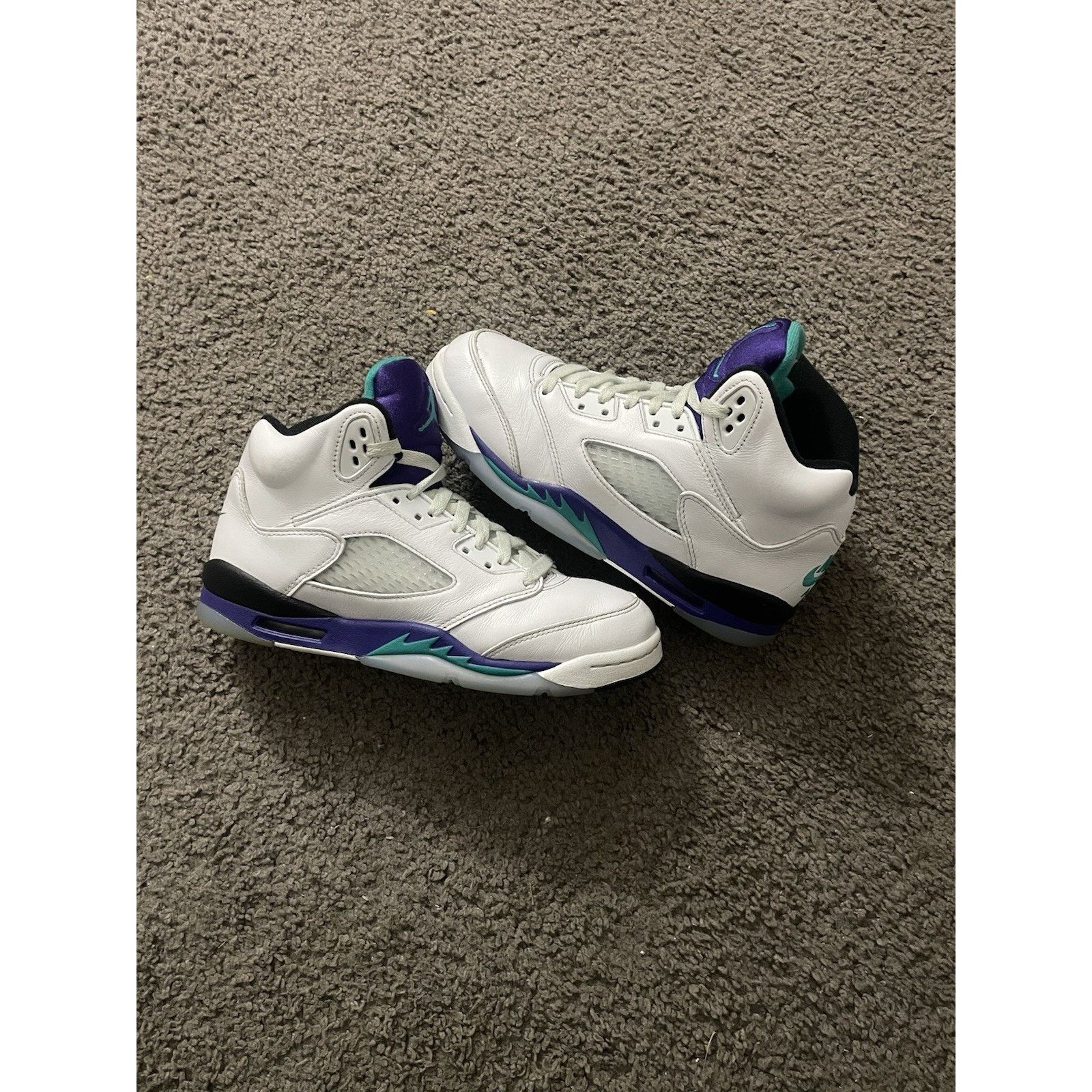 Jordan Brand Size 7y- Air Jordan 5 Retro Grape 2025 GS Fresh Prince Of Be Size US 7 / IT 37 - 2 Thumbnail