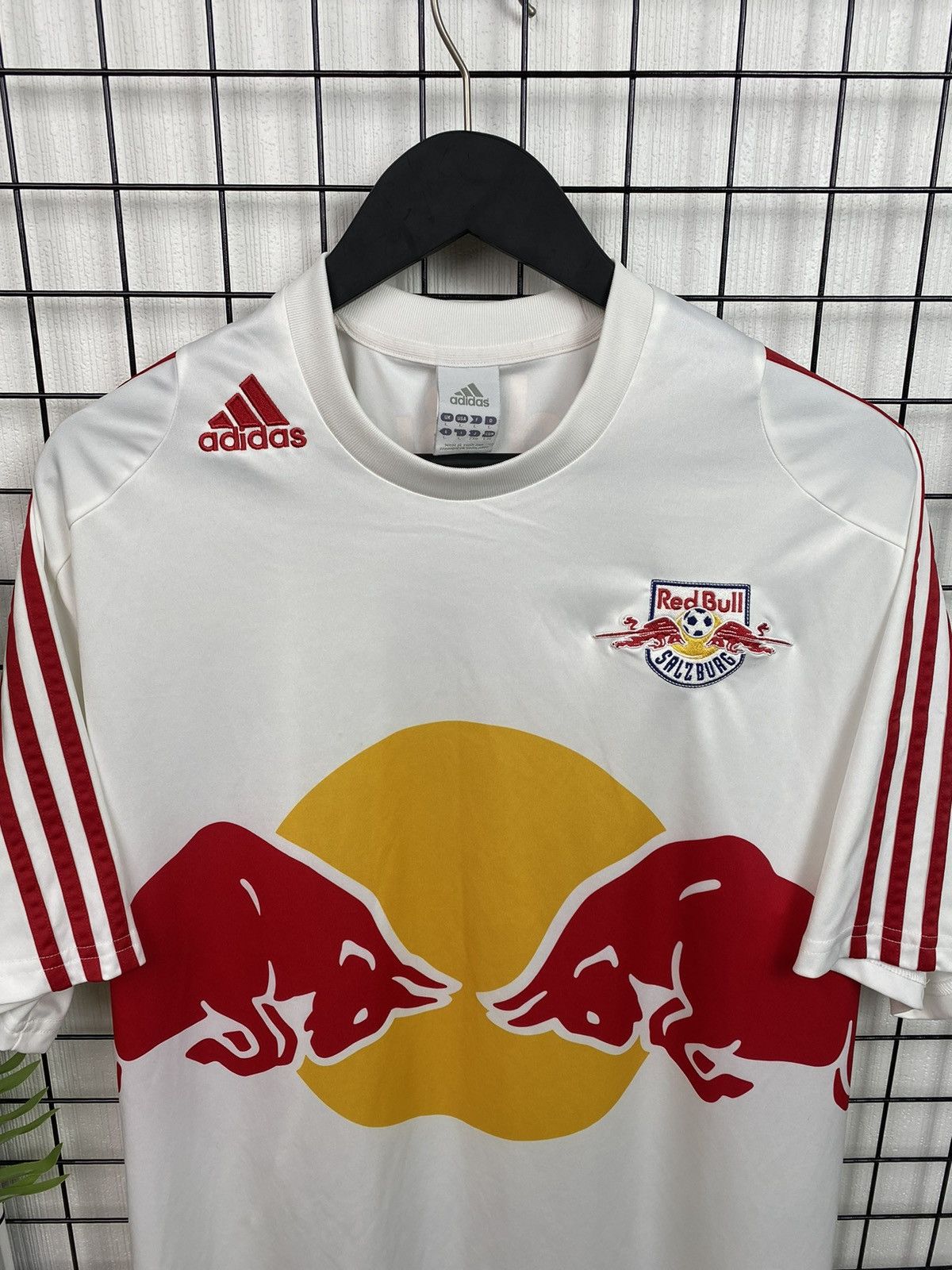Adidas × Vintage #5 Red Bull Salzburg Home 2005 2006 Football Soccer Jersey L Size US L / EU 52-54 / 3 - 6 Thumbnail