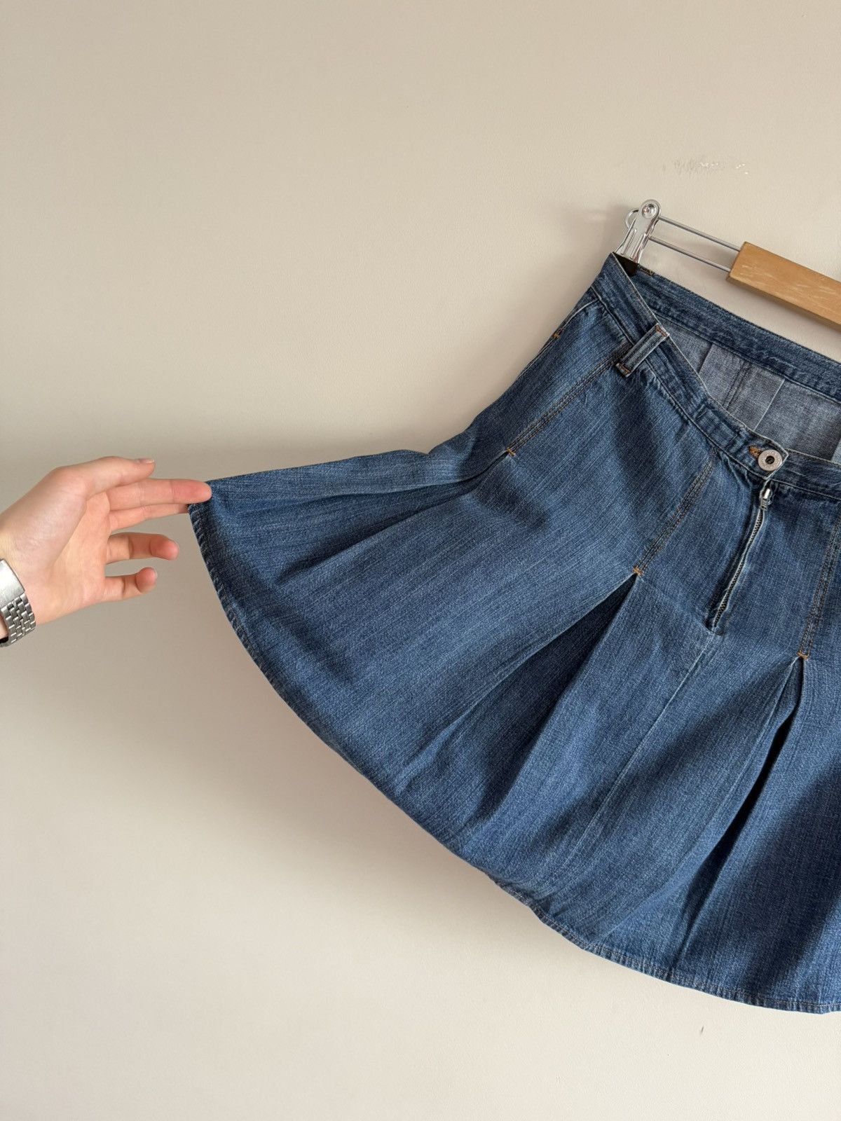 Dolce & Gabbana Dolce & Gabbana Pleated Denim Mini Skirt Size 30" / US 8 / IT 44 - 3 Thumbnail
