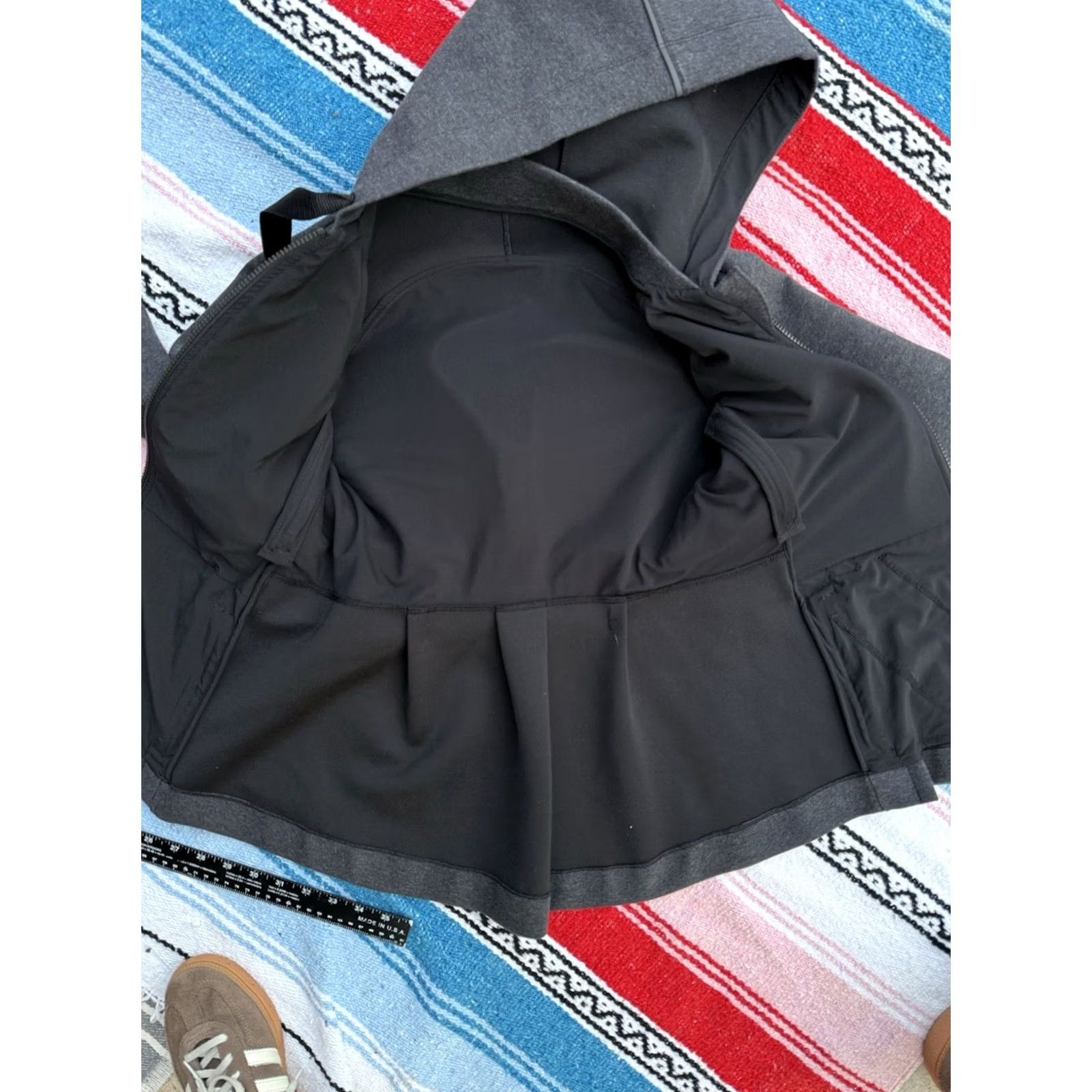 Lululemon Lululemon Hooded Zip Jacket Gray Women's Activewear Athletic Fit Size S Short Length Size S / US 4 / IT 40 - 4 Thumbnail