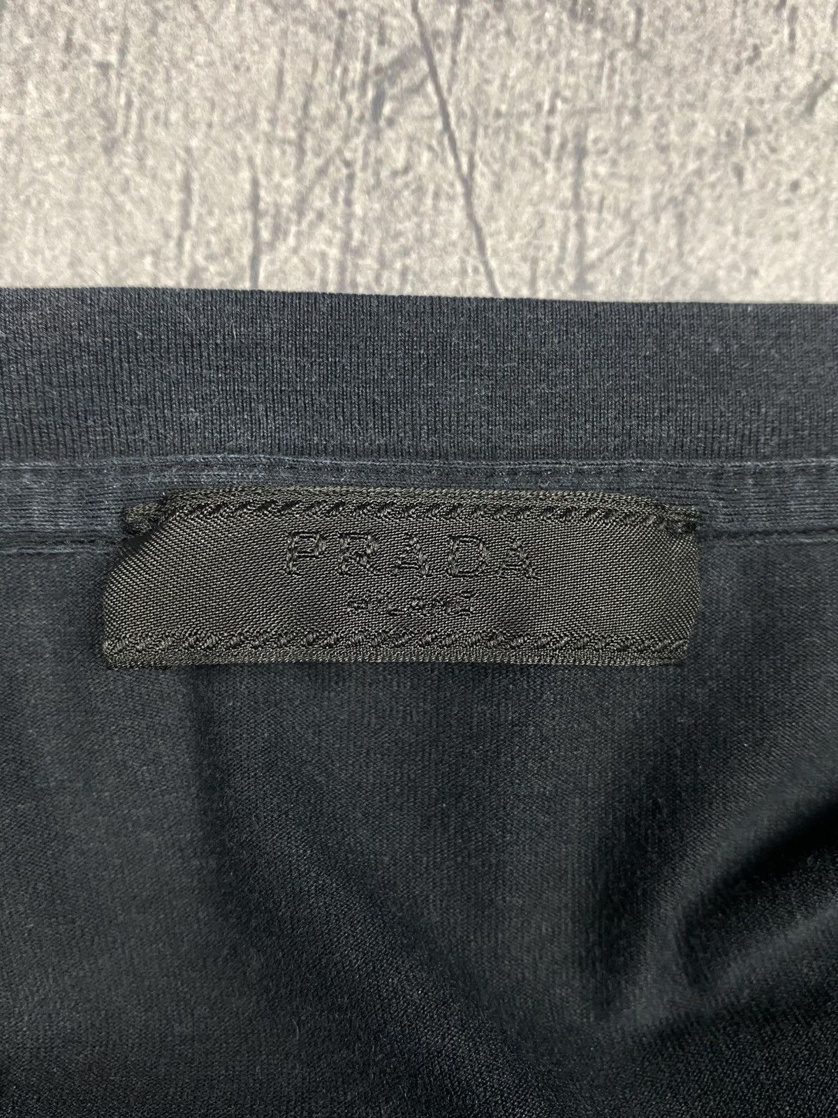 Prada Prada Nylon Pocket Red Tab Dark Navy T Shirt Size US L / EU 52-54 / 3 - 13 Thumbnail