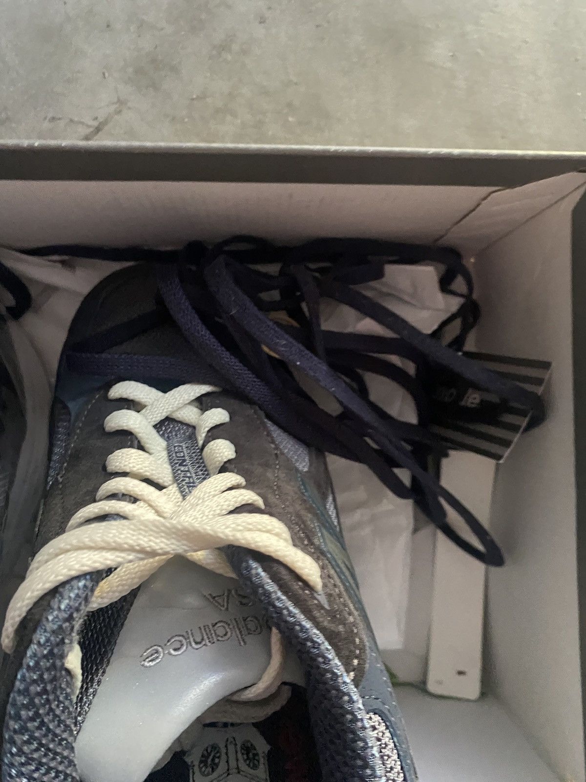 Kith × New Balance New Balance Kith 990v3 Genesis Size US 10.5 / EU 43-44 - 3 Thumbnail