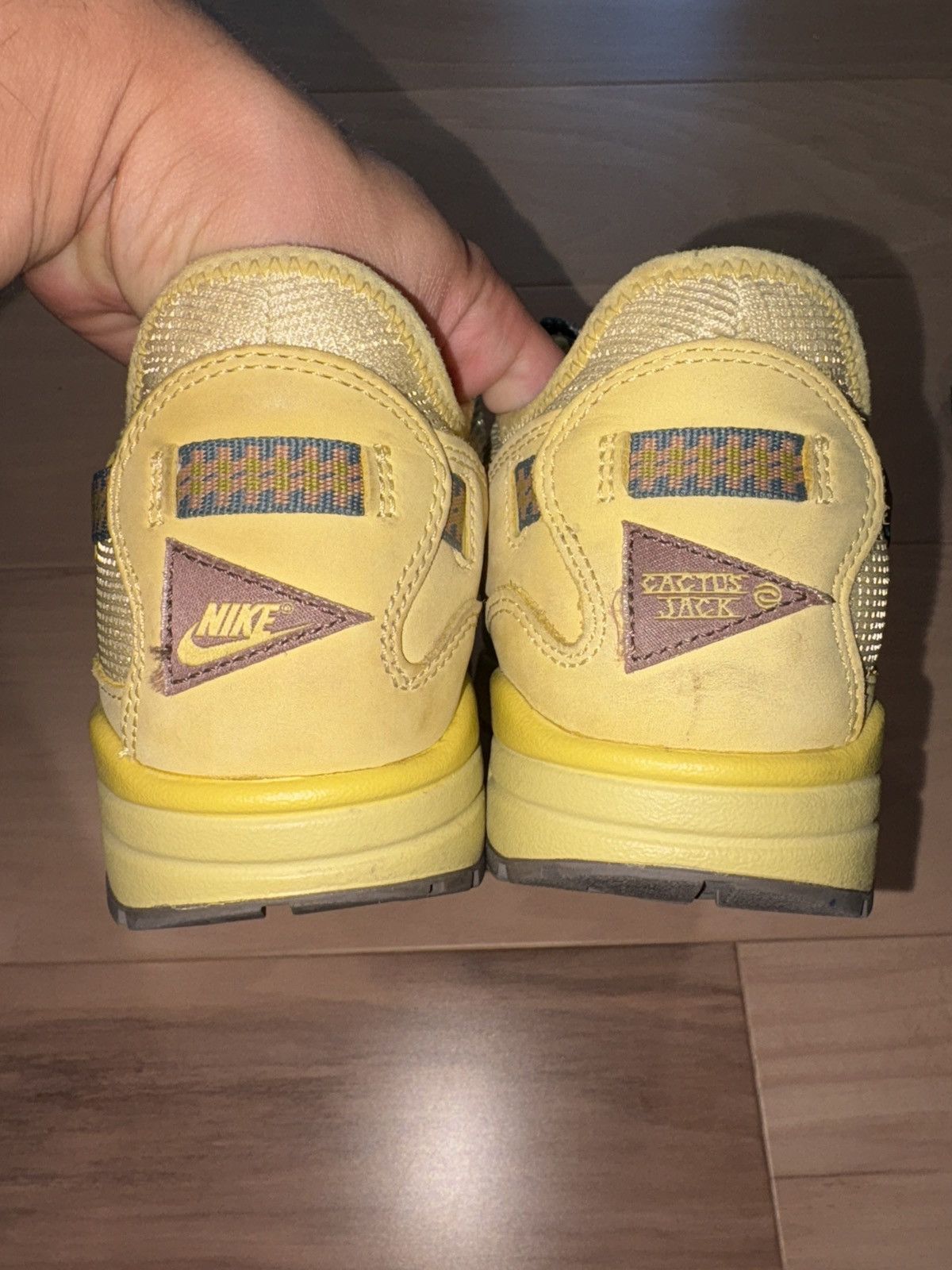 Nike × Travis Scott Nike Travis Scott Gold Saturn Size 10 Size US 10 / EU 43 - 7 Thumbnail