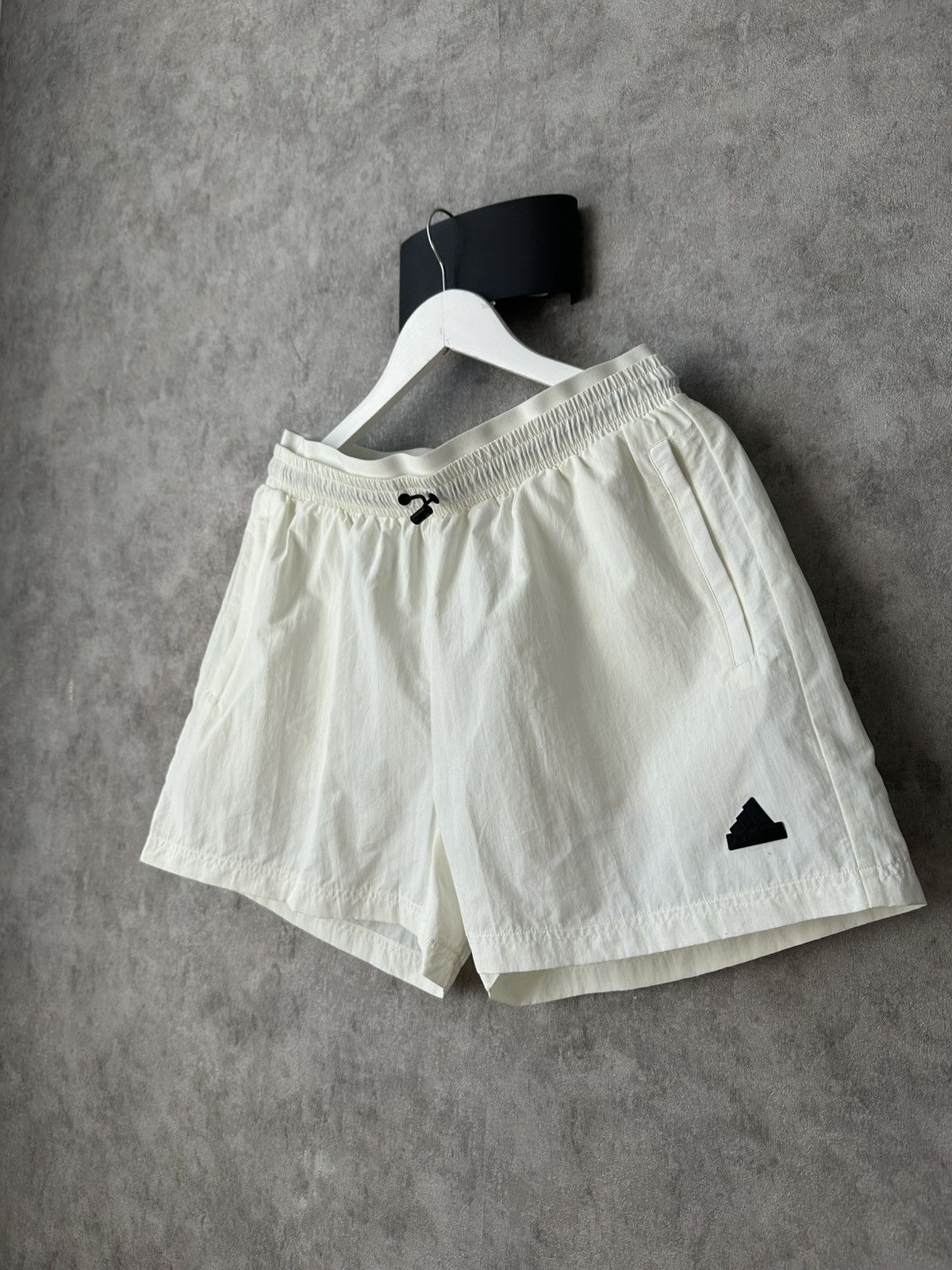 Adidas Adidas city escape woven Shorts Size US 32 / EU 48 - 1 Thumbnail