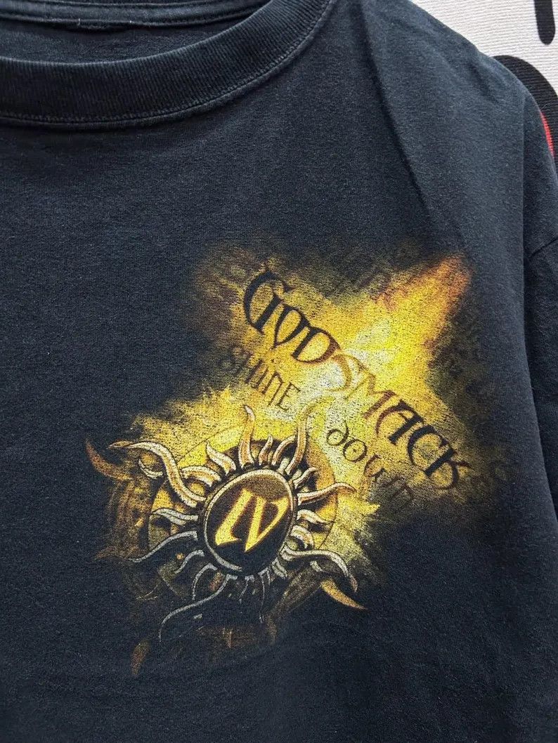 Vintage Vintage 2000s Godsmack Band tshirt size XL Size US XL / EU 56 / 4 - 3 Thumbnail